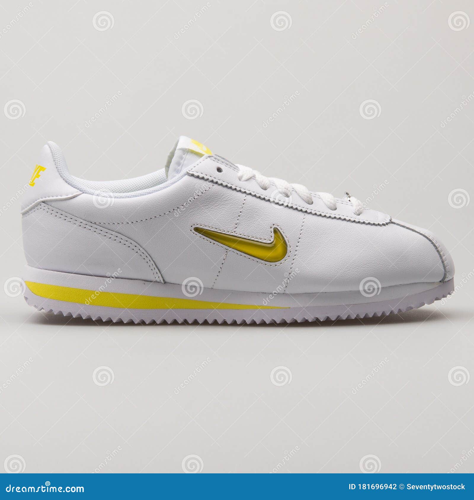 nike cortez mens yellow