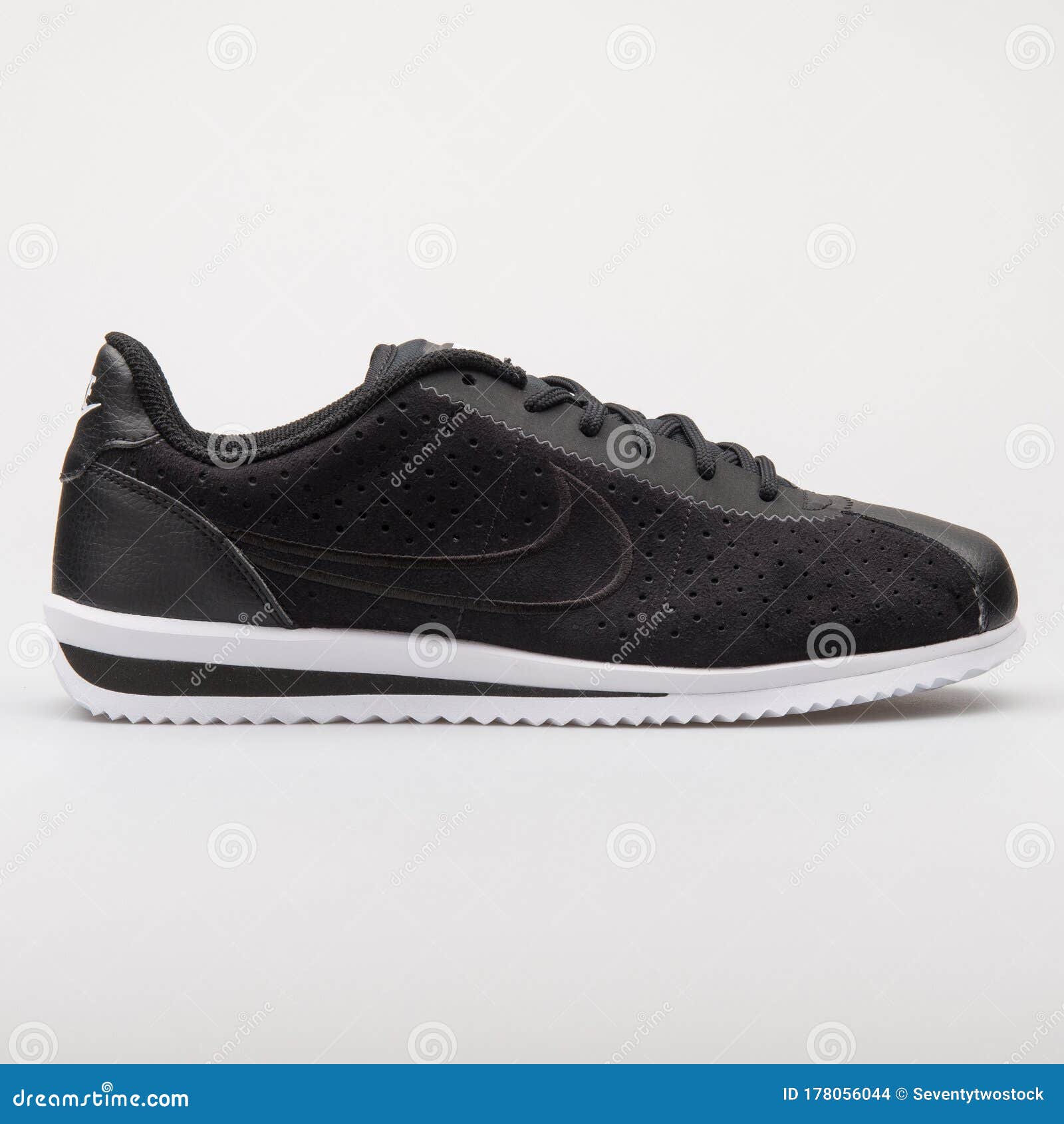 nike cortez ultra moire 2 black