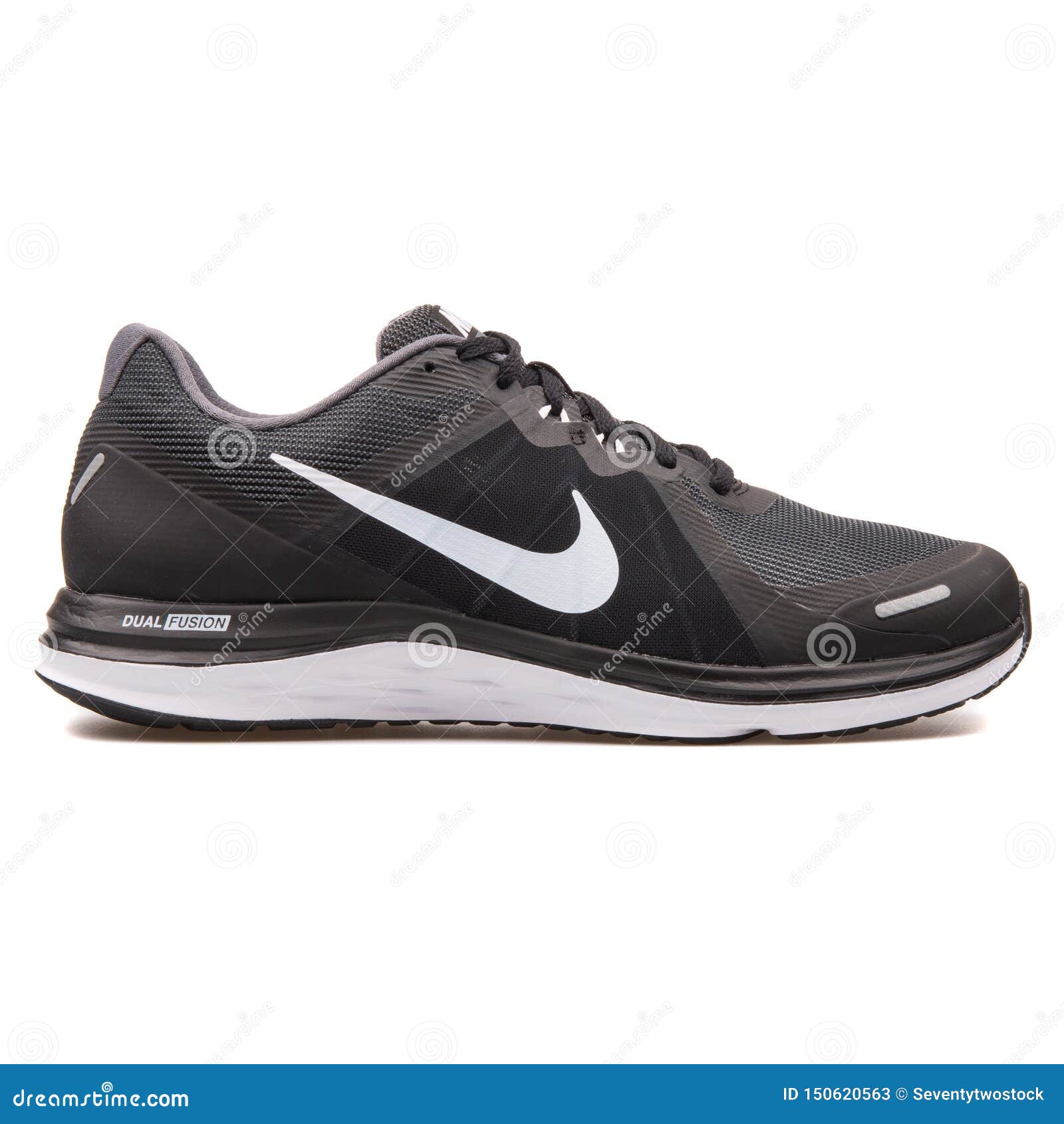 Nike Dual Fusion X 2 Black and White Sneaker Editorial Stock - Image of casual, dual: 150620563
