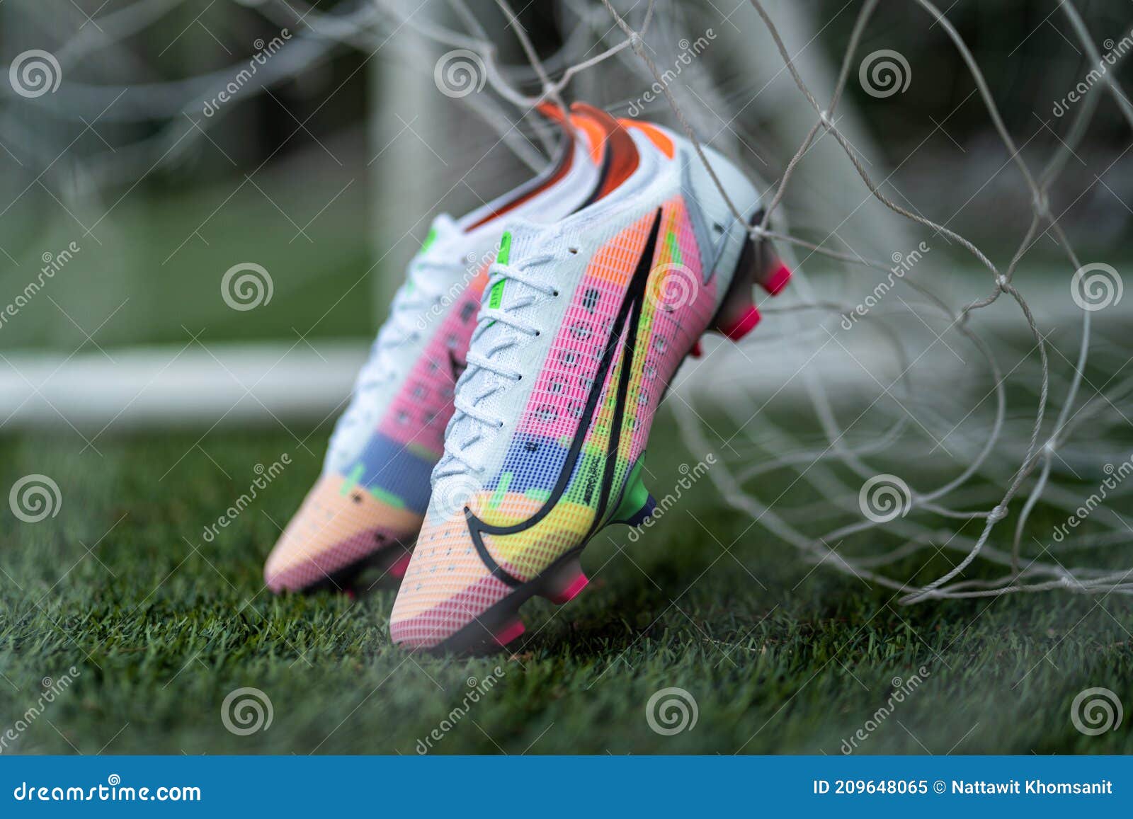 Nike Mercurial Vapor 14 Nuevo Zapato De Futbol Imagen editorial - de bangkok, equipo: 209648065