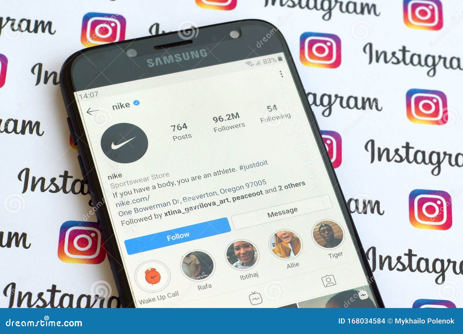 Nike Official Account on Screen on Paper Banner Editorial Stock Image - Image of igtv, blogger: 168034584
