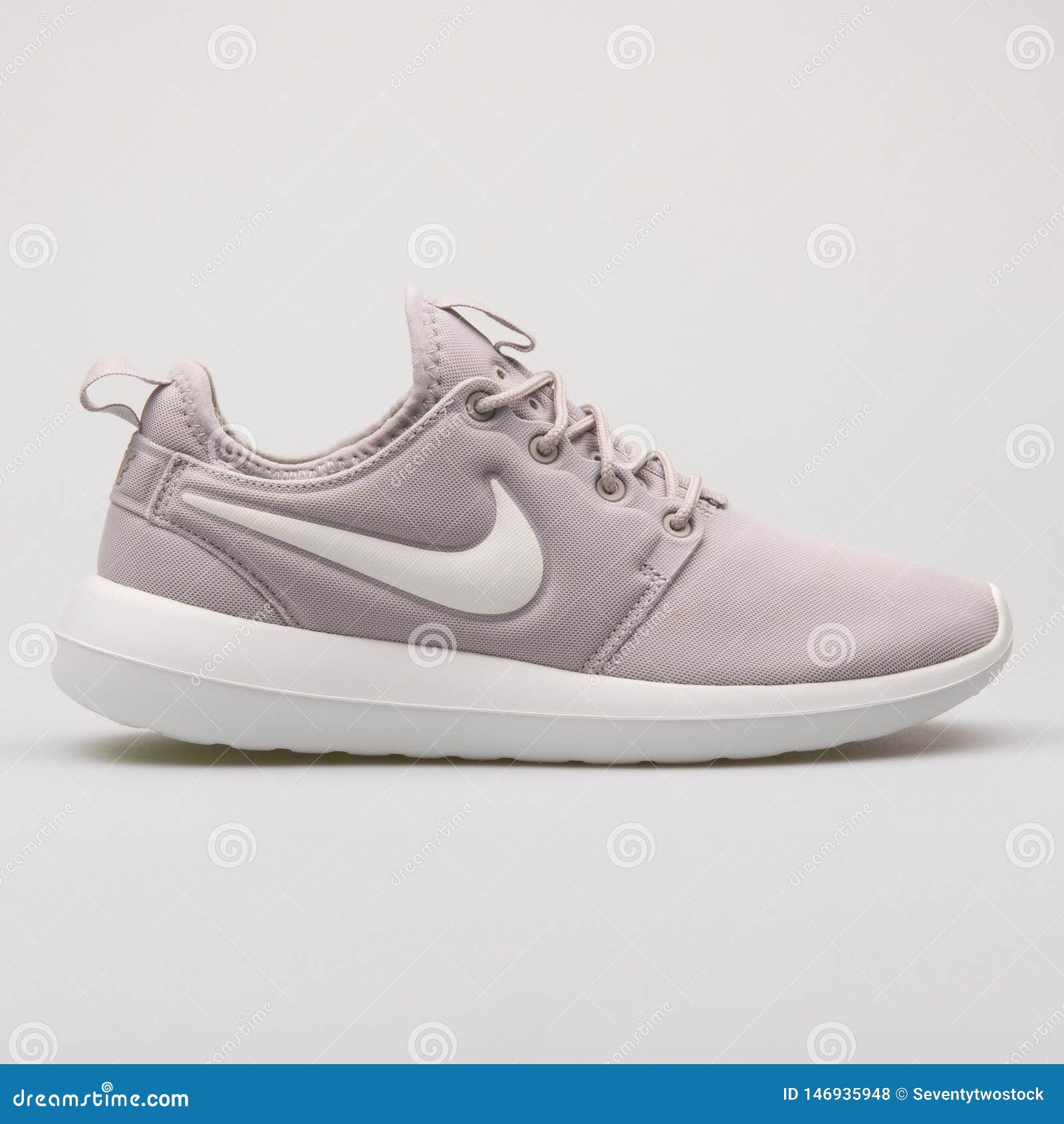 nike roshe 2 grey