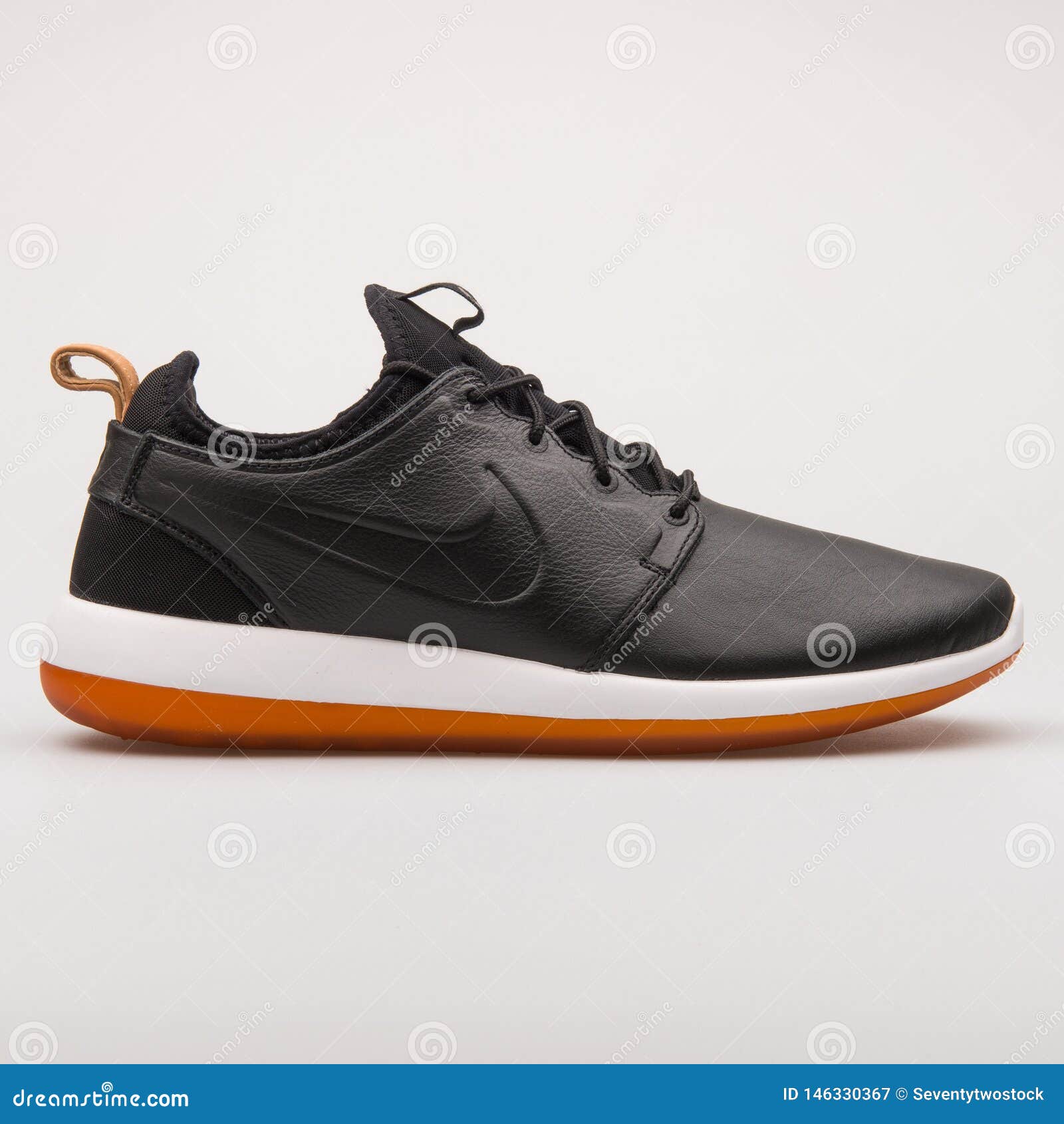 Nike Roshe Two Leather Premium Black Sneaker Editorial Photography - Image of life, 146330367