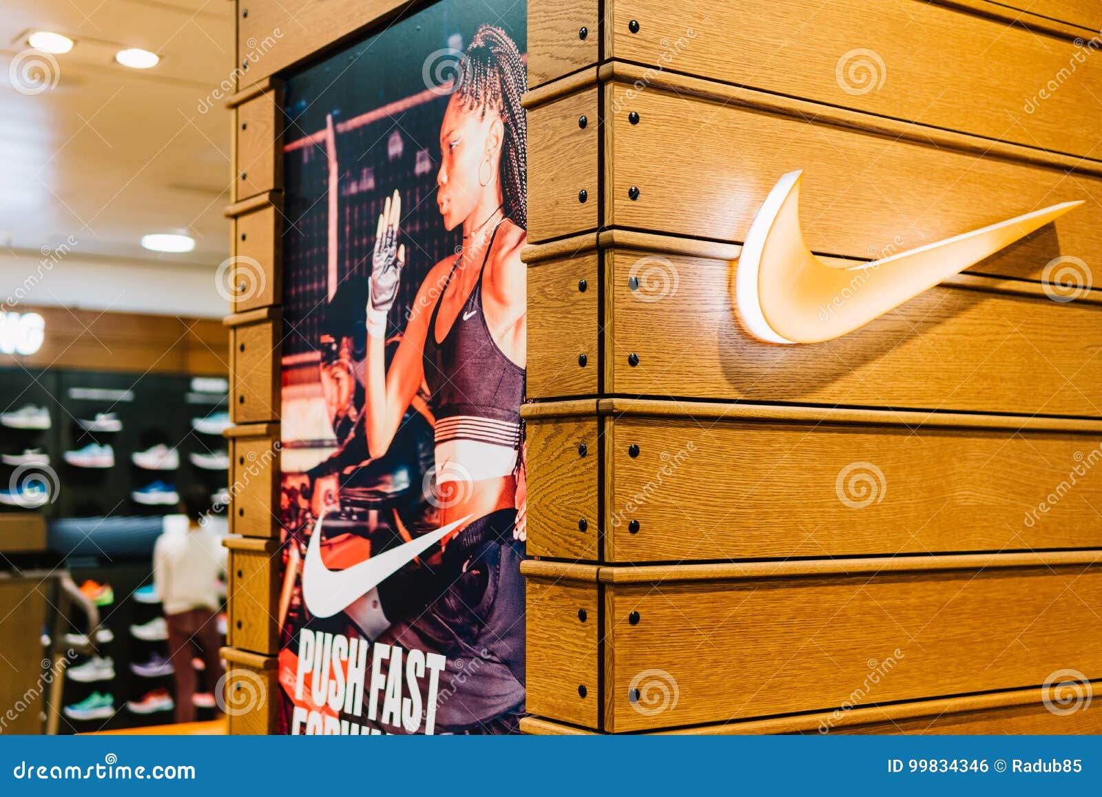 nike store in lahore