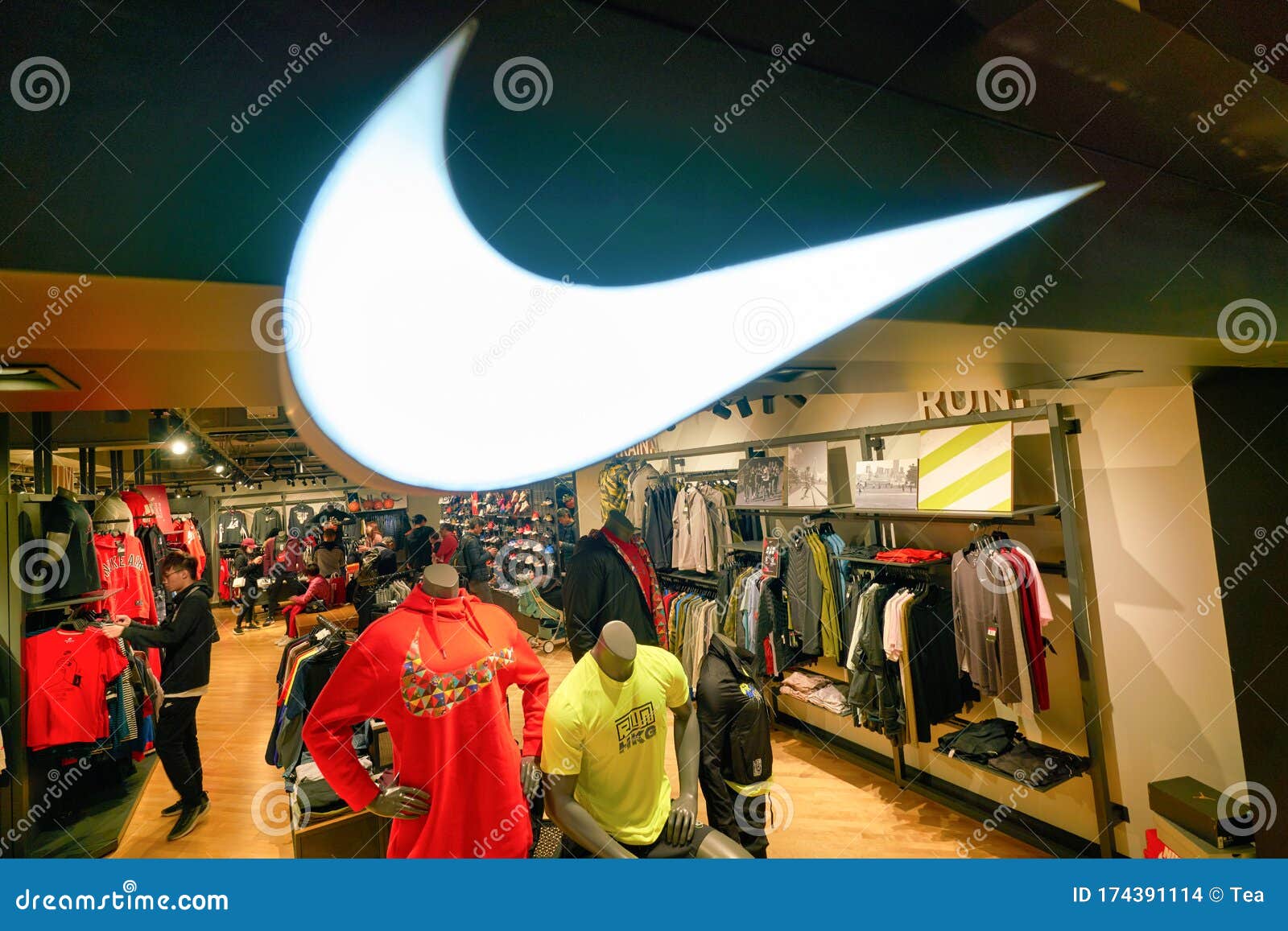 nike store in south coast plaza