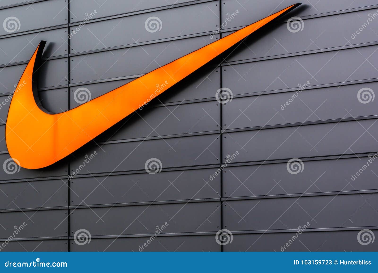 249,768 Swoosh Images, Stock Photos, 3D objects, & Vectors