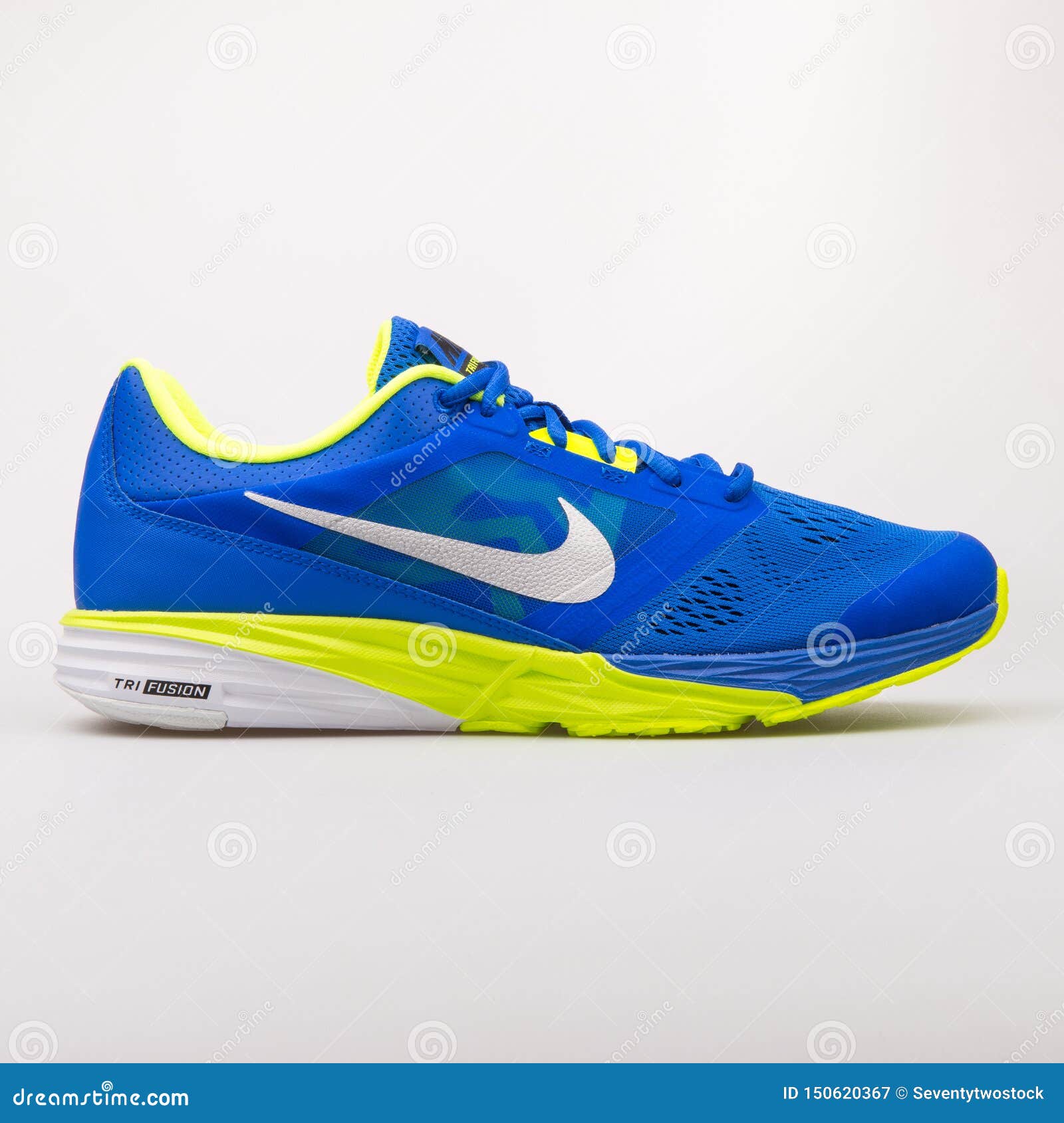 Nike Tri Fusion Run Blue and Green Sneaker Editorial Photography - Image of  nike, color: 150620367