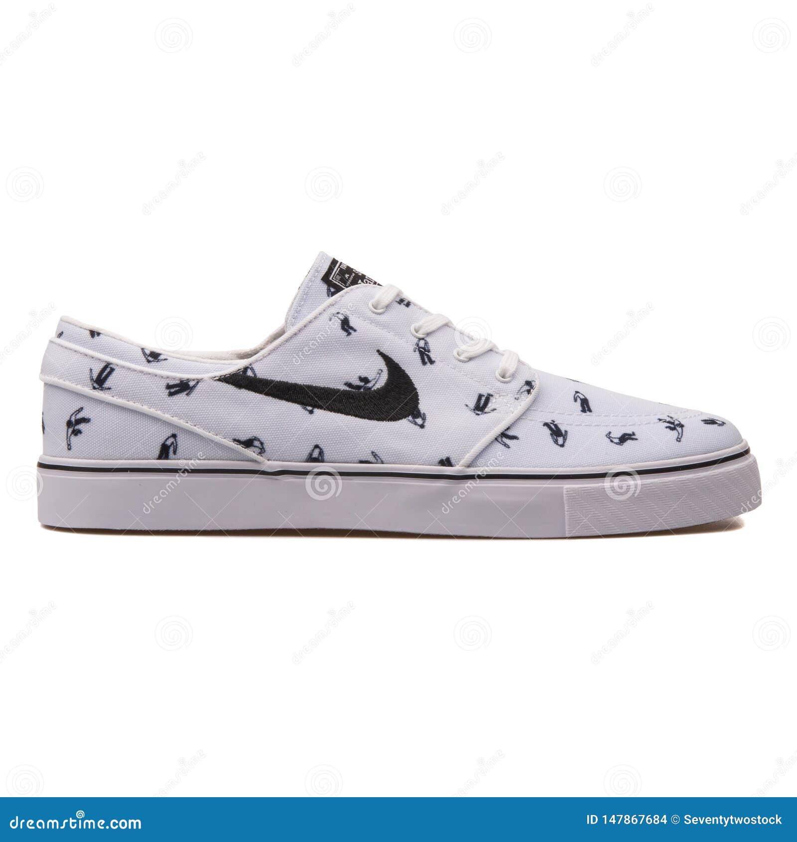 Nike Zoom Stefan Janoski CNVS Premium White and Black Sneaker Editorial  Stock Image - Image of isolated, object: 147867684