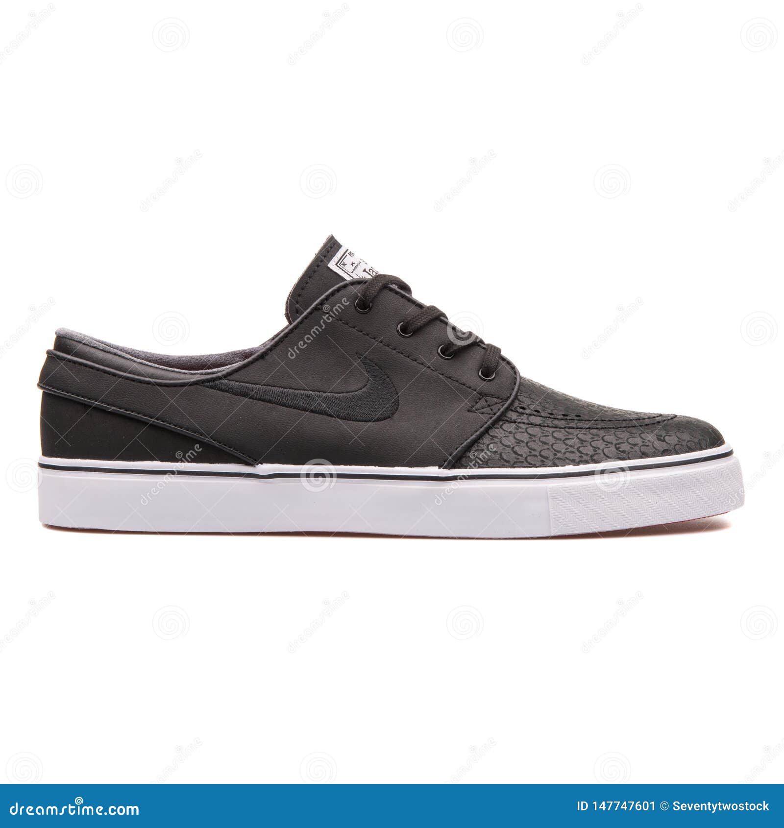 Dificil Silicio Generosidad Nike Zoom Stefan Janoski Leather Black and White Sneaker Editorial Photo -  Image of fitness, isolated: 147747601