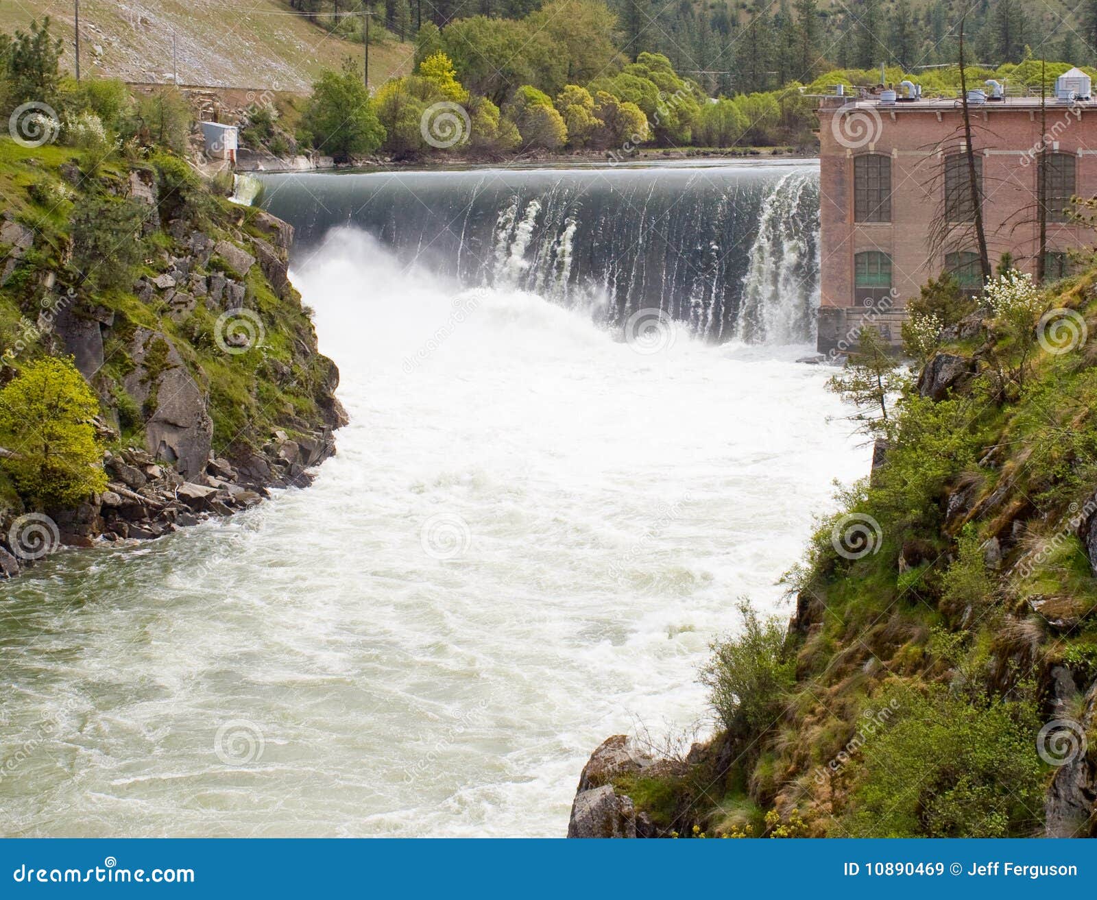 Nine Mile Falls Dam stock image. Image of renewable, hydro 10890469