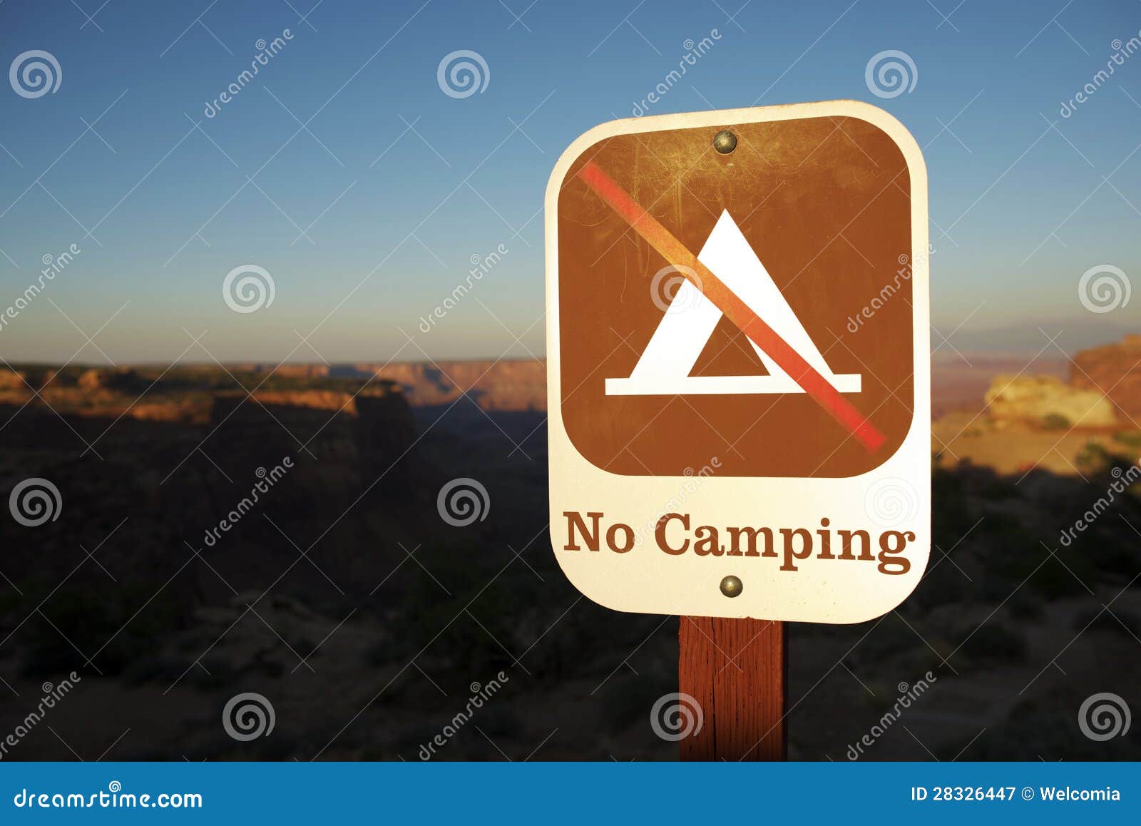 No Camping Sign Royalty Free Stock Photography - Image: 28326447