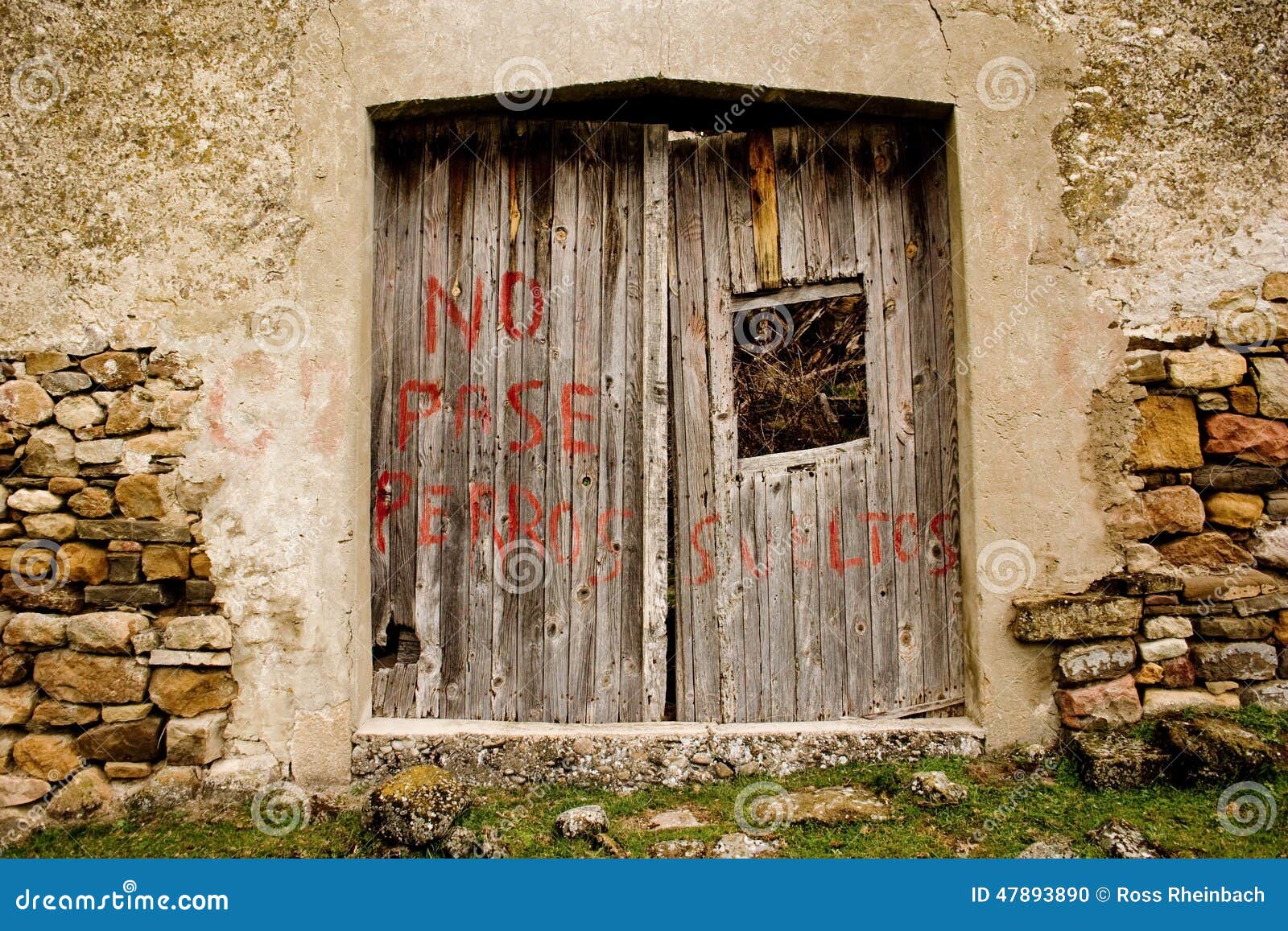 no entry, aggressive dogs, abandoned spanish house