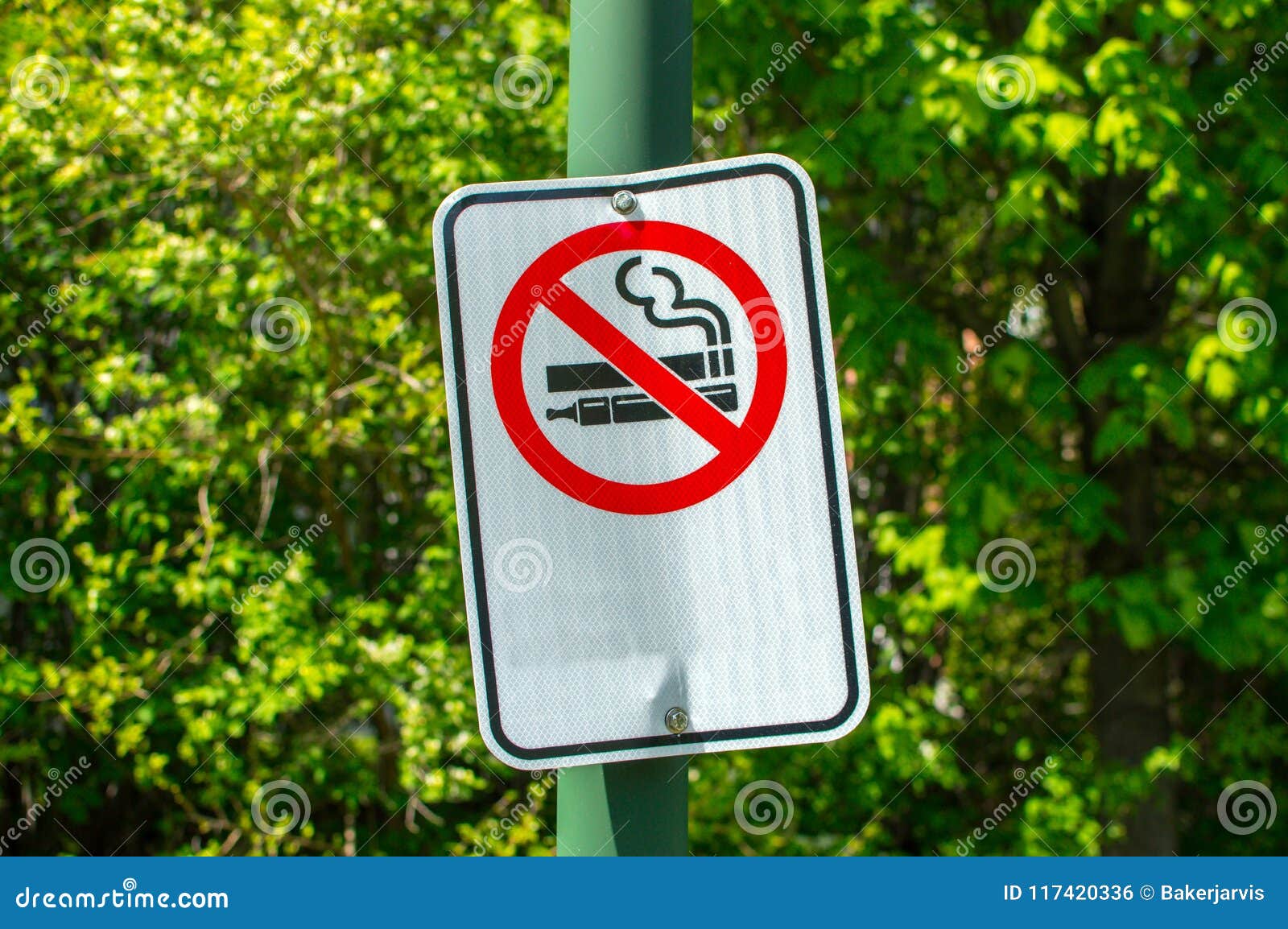 no smoking and vaping sign in the public park