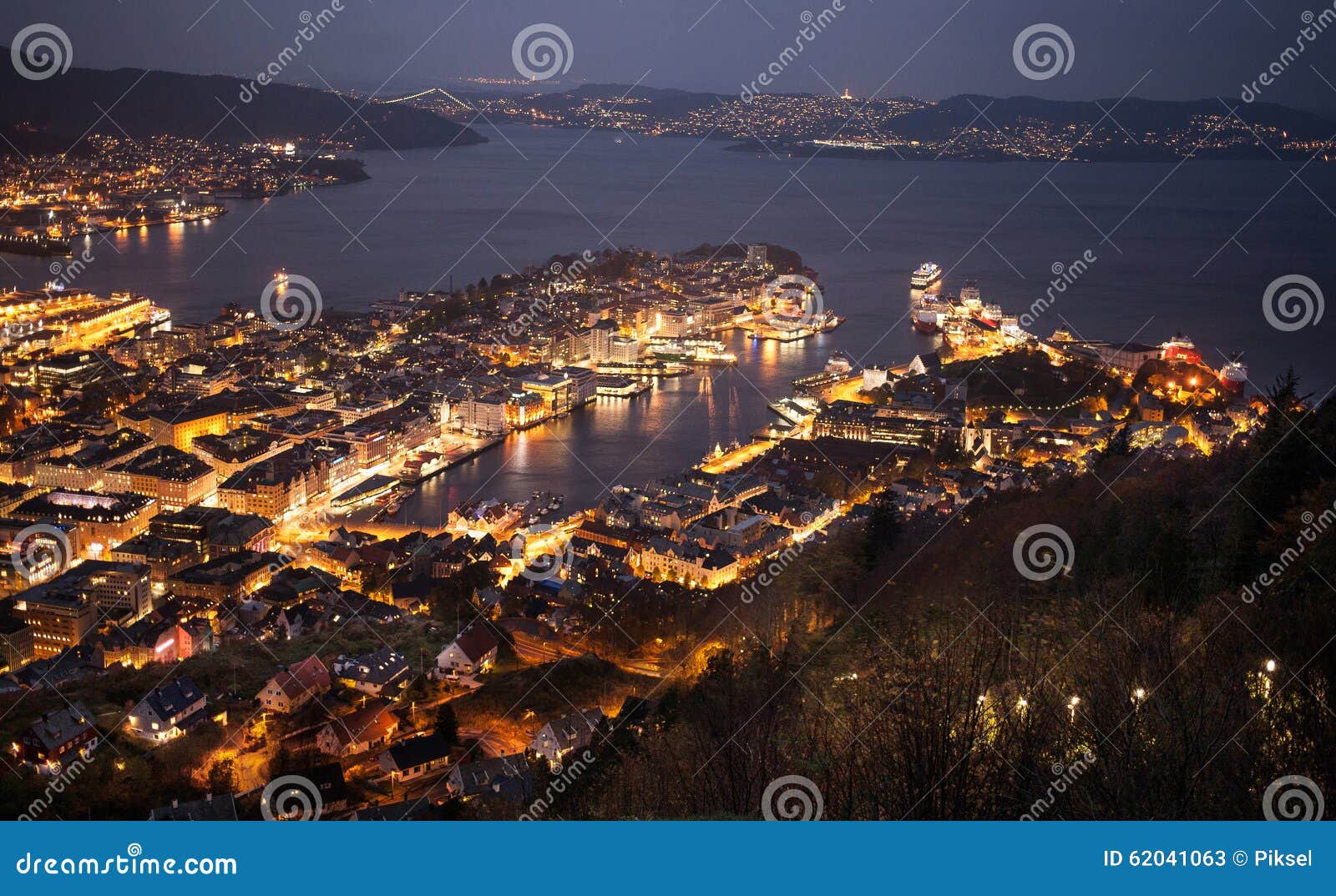 Noche Bergen, Noruega imagen de archivo. Imagen de oscuridad - 62041063 noches de colombia north bergen 90th st