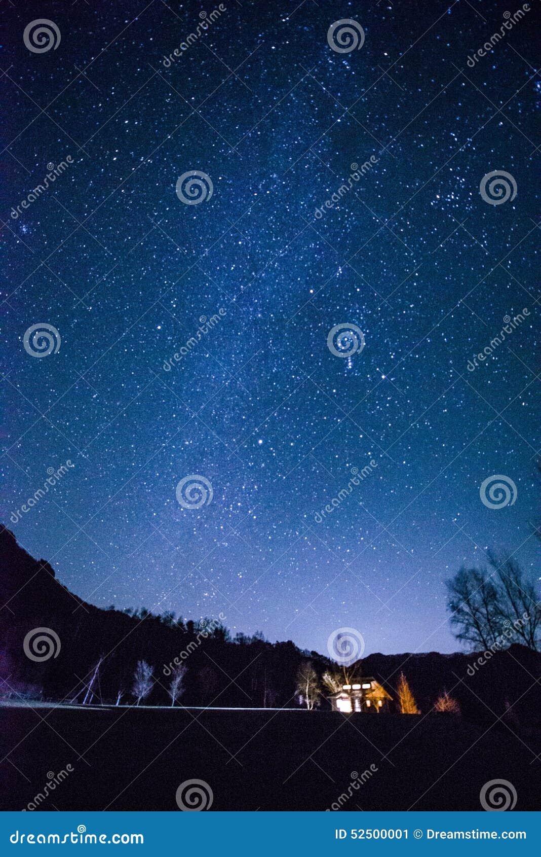 Mt Mizugaki en Yamanashi Japón Por completo de la noche estrellada