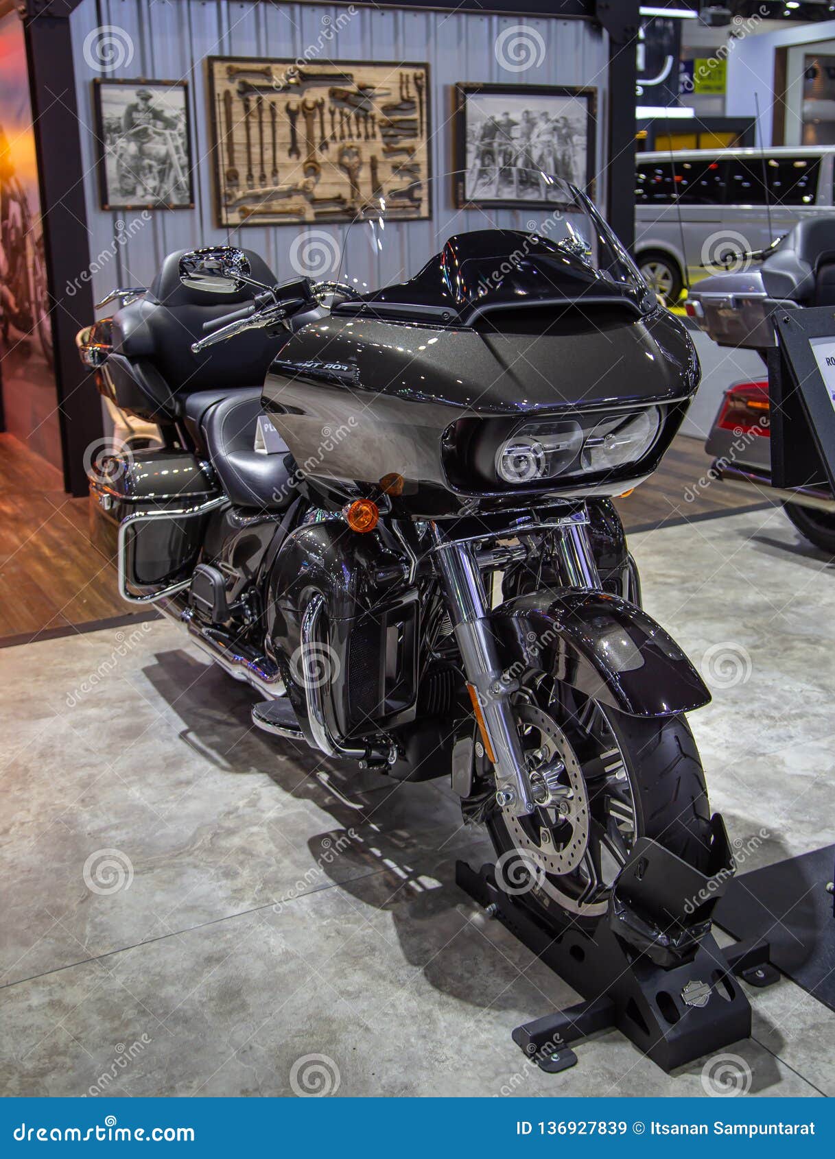 Road Glide Cvo 2015 Promotion Off51