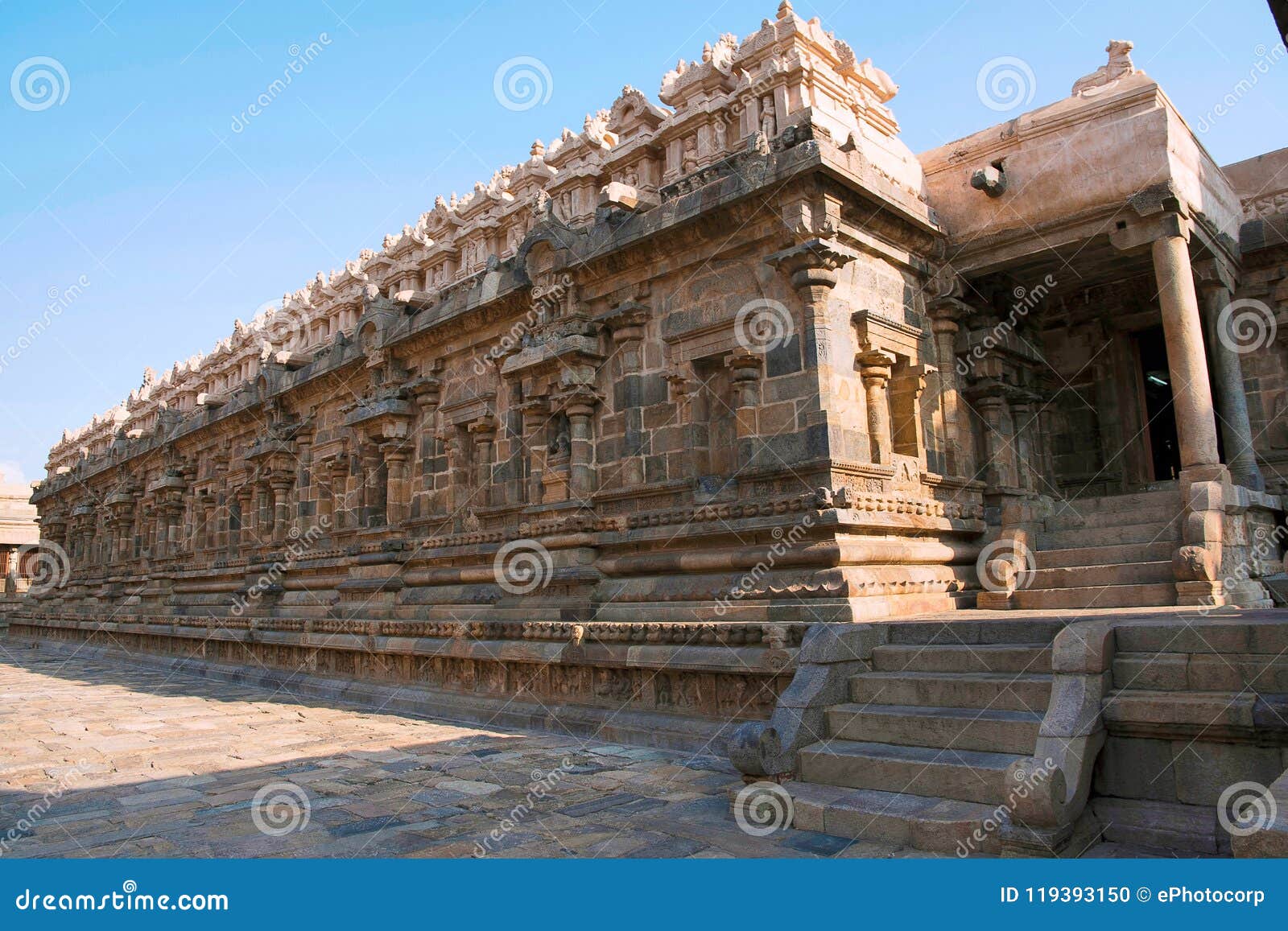 northern-entrance-to-the-mukha-mandapa-airavatesvara-temple-darasuram