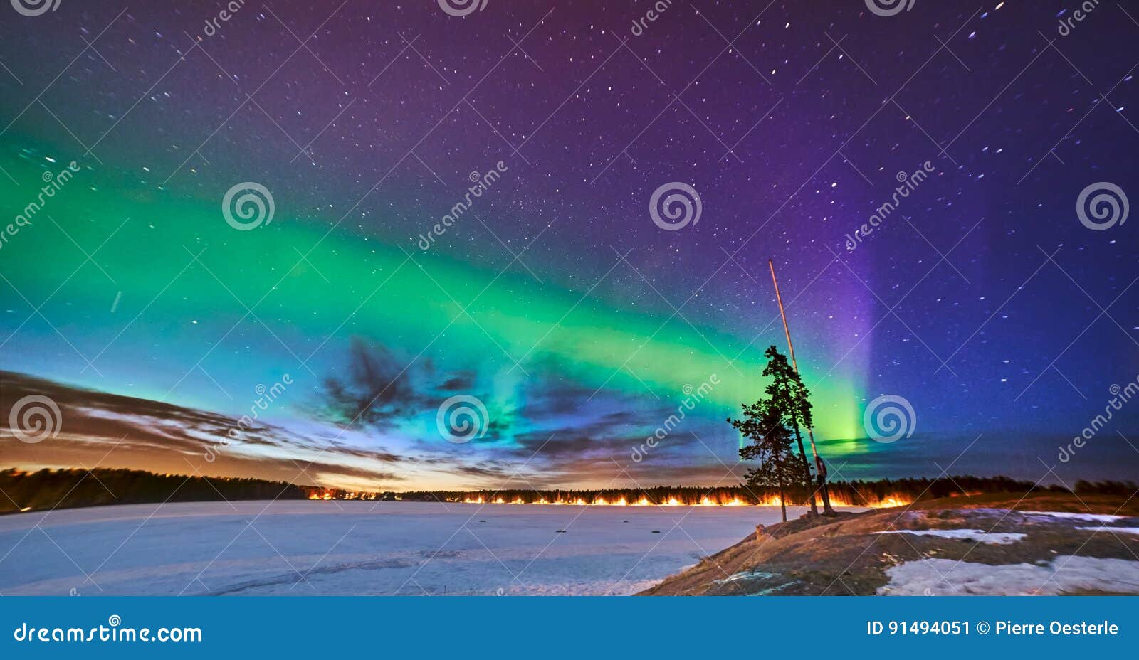 Præsident Kontrakt form Northern Lights Over Frozen Lake in Sweden Umea Stock Image - Image of  lights, sweden: 91494051