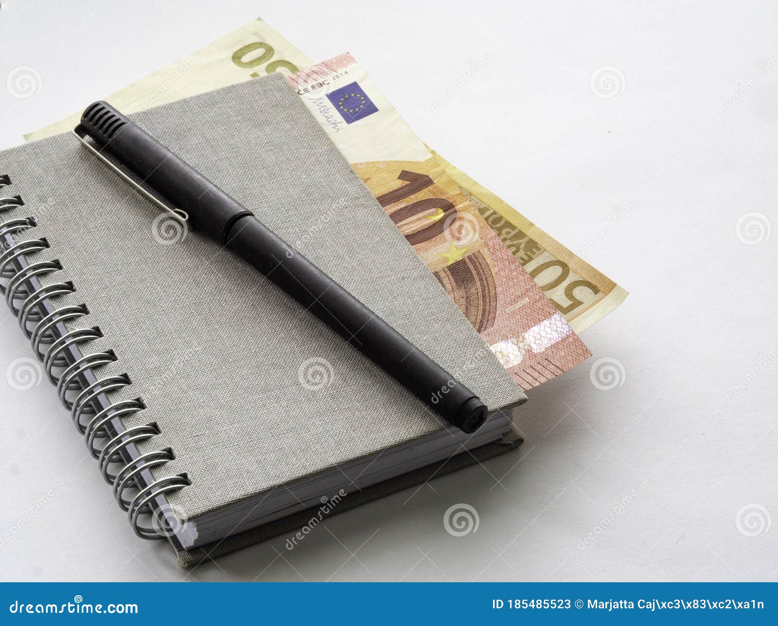 Array jurk Taille Notebook with Euro Bills, Cash Money Inside Stock Image - Image of budget,  economy: 185485523