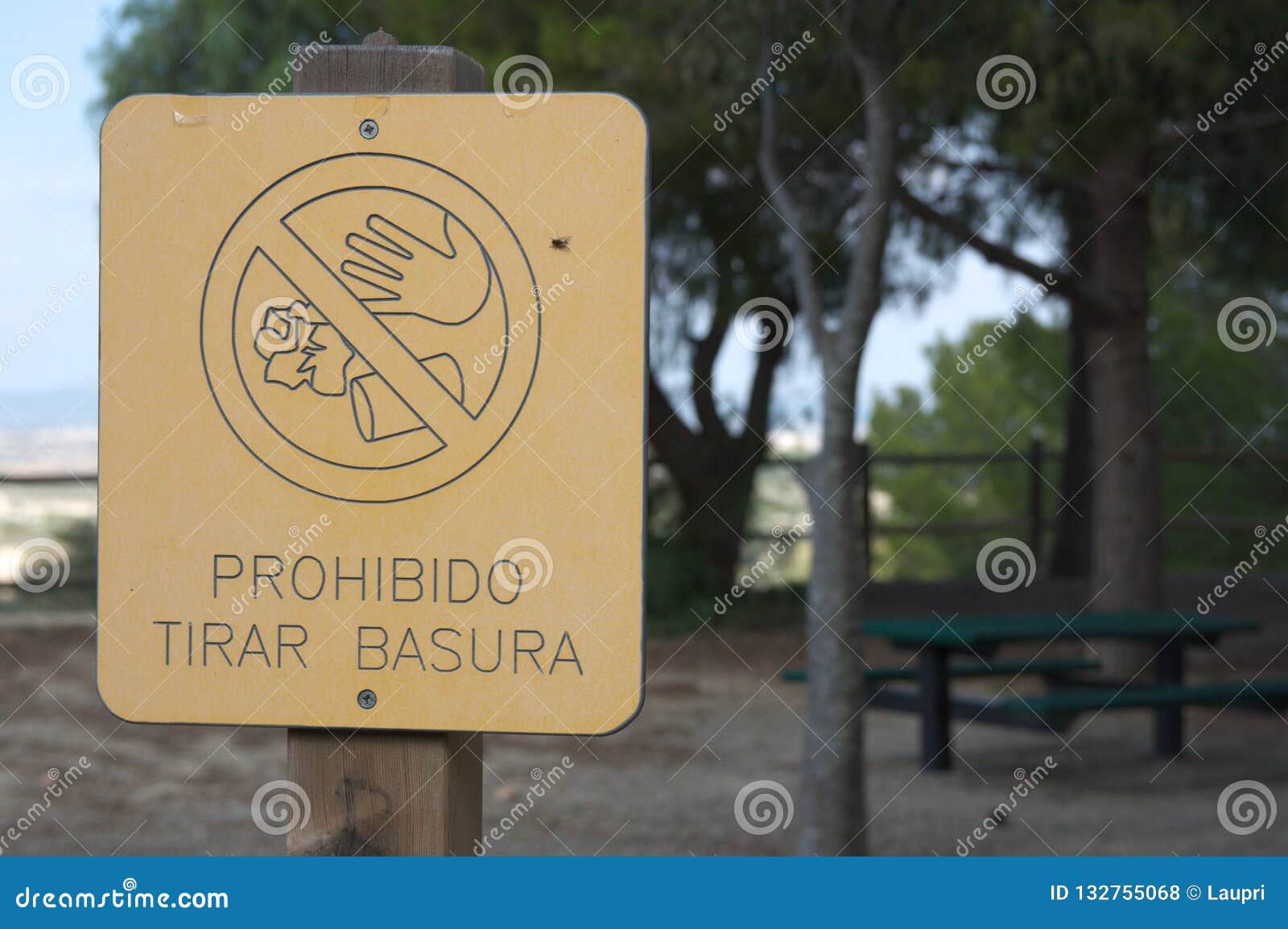 notice of prohibition of littering in the forest