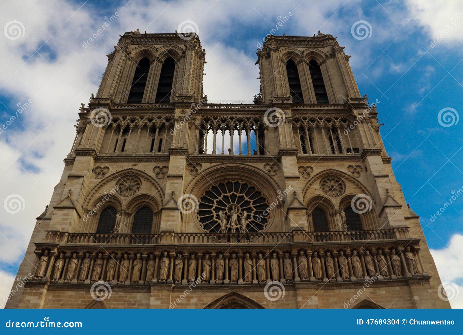 notre dame de paris in paris of french