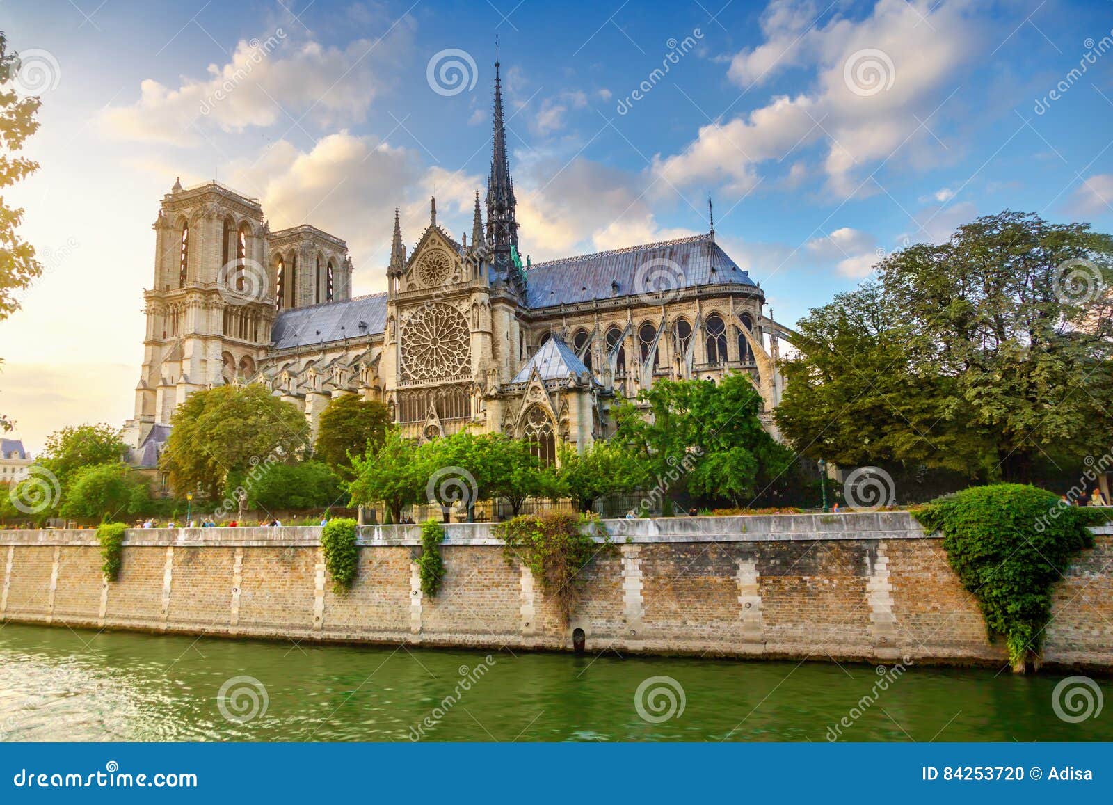 notre dame de paris