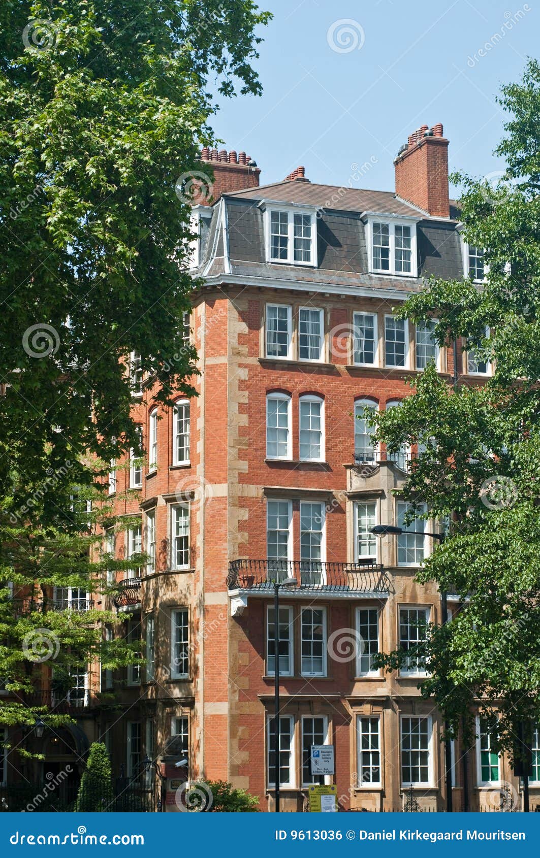 Notting Hill apartments stock photo. Image of affluent 9613036
