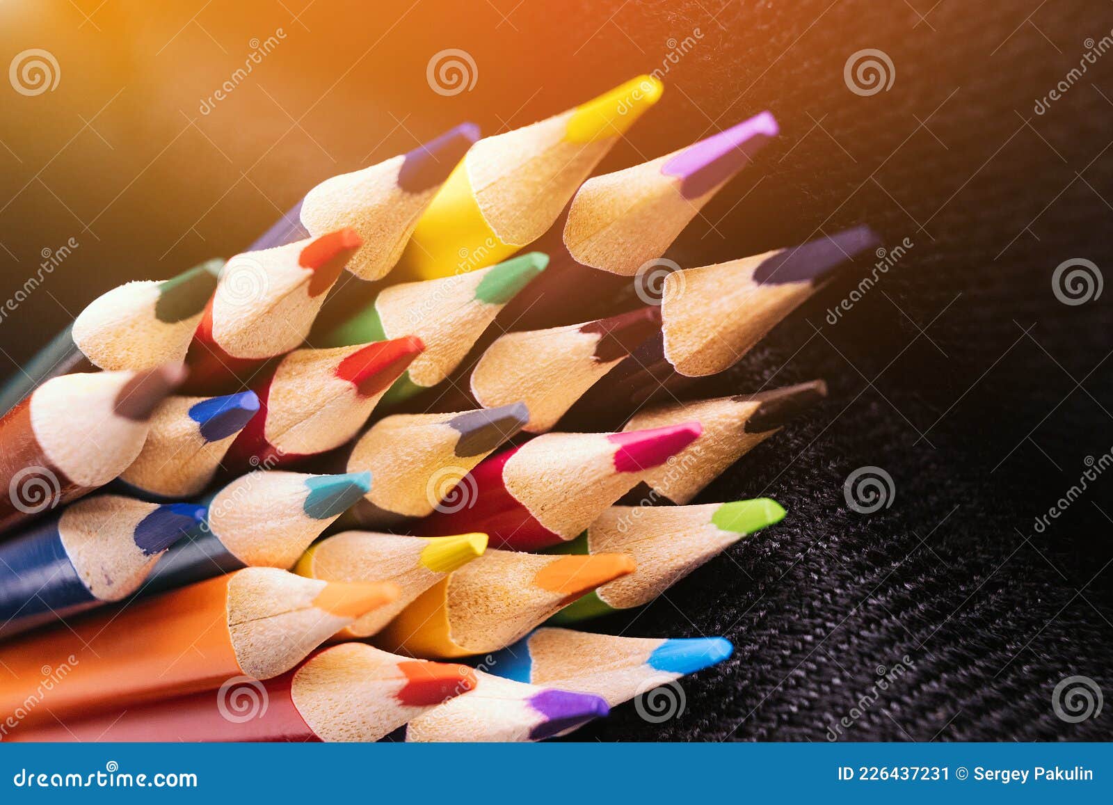 Fond Ensemble De Crayons De Couleur Image Dessin Lumineux Photo Et