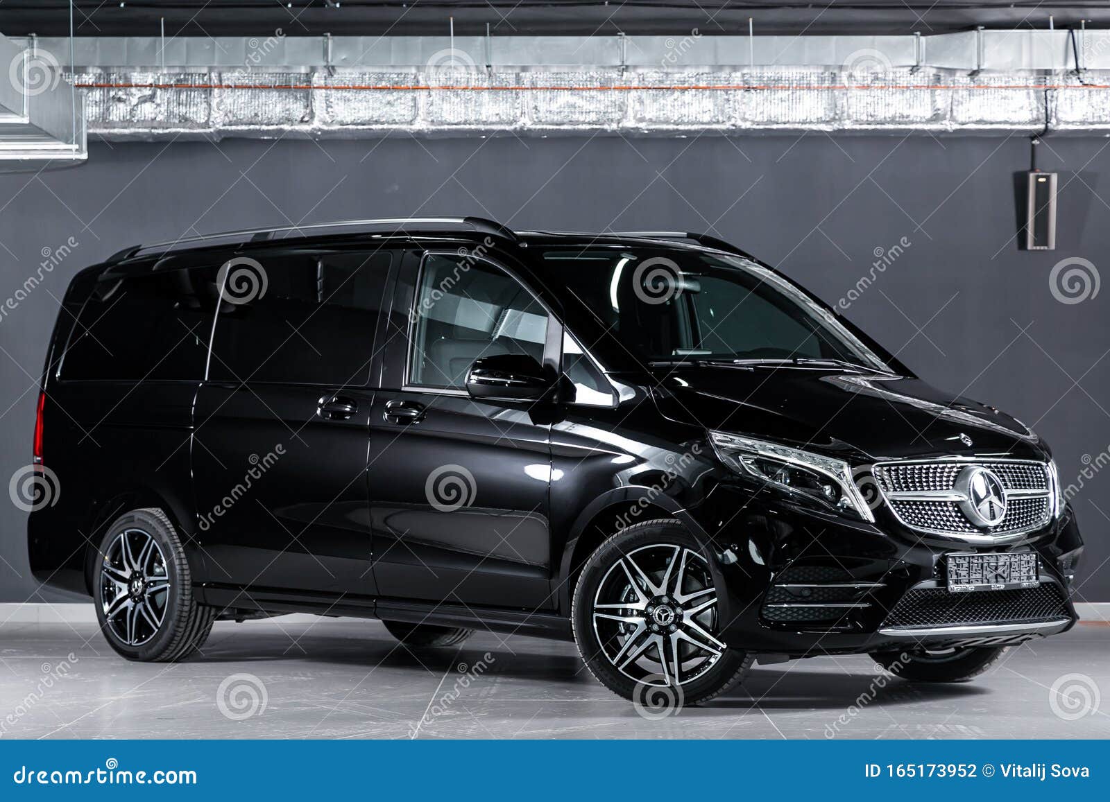 mercedes minivan 2019