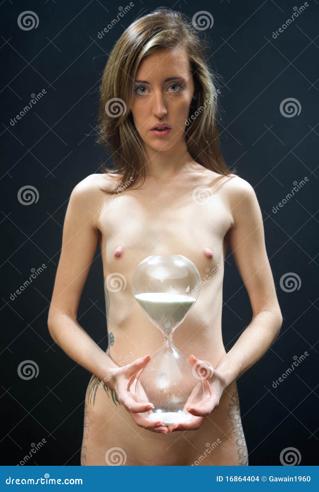 Nude hourglass