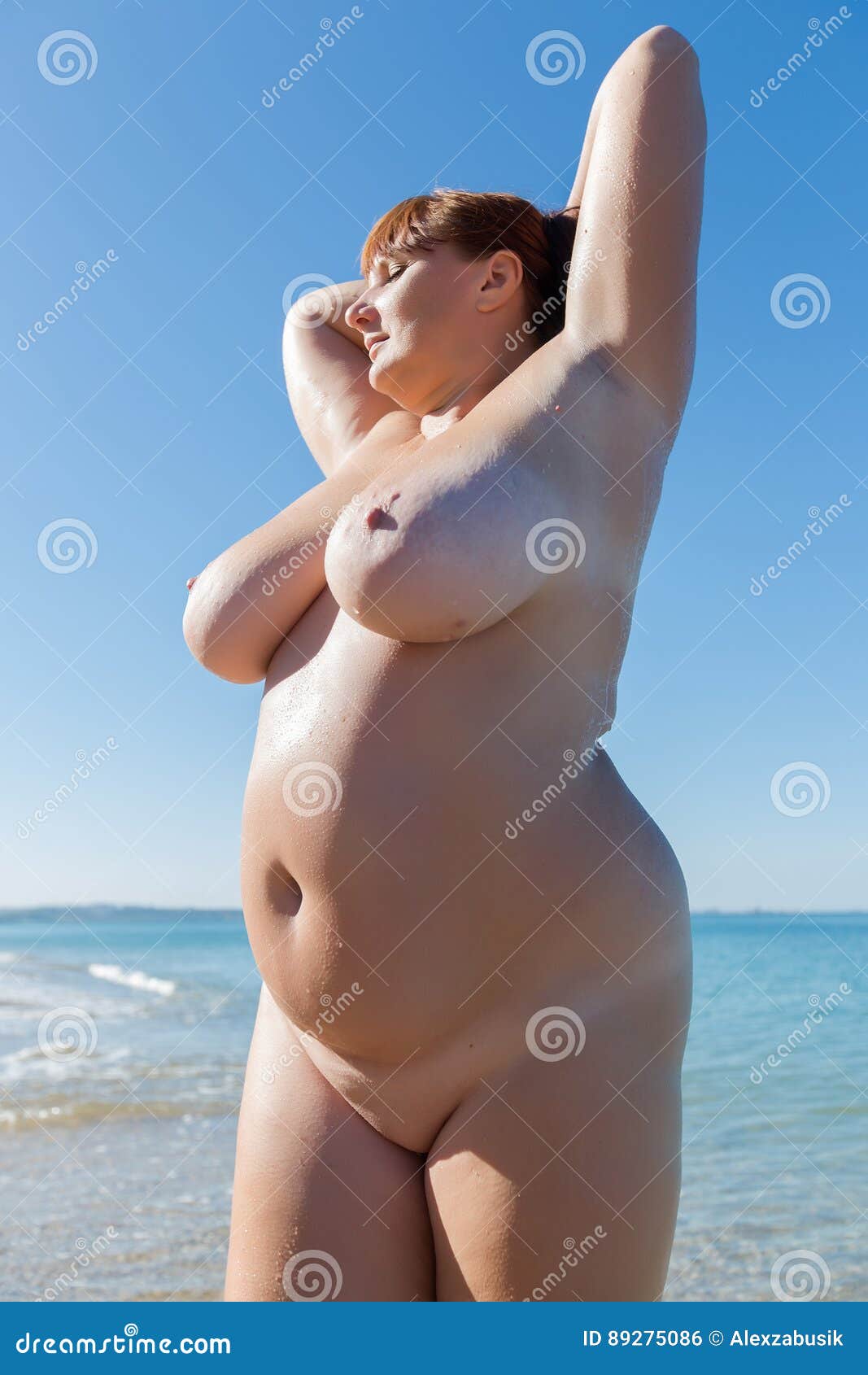 Chubby Wife Naked In The Sea Beach