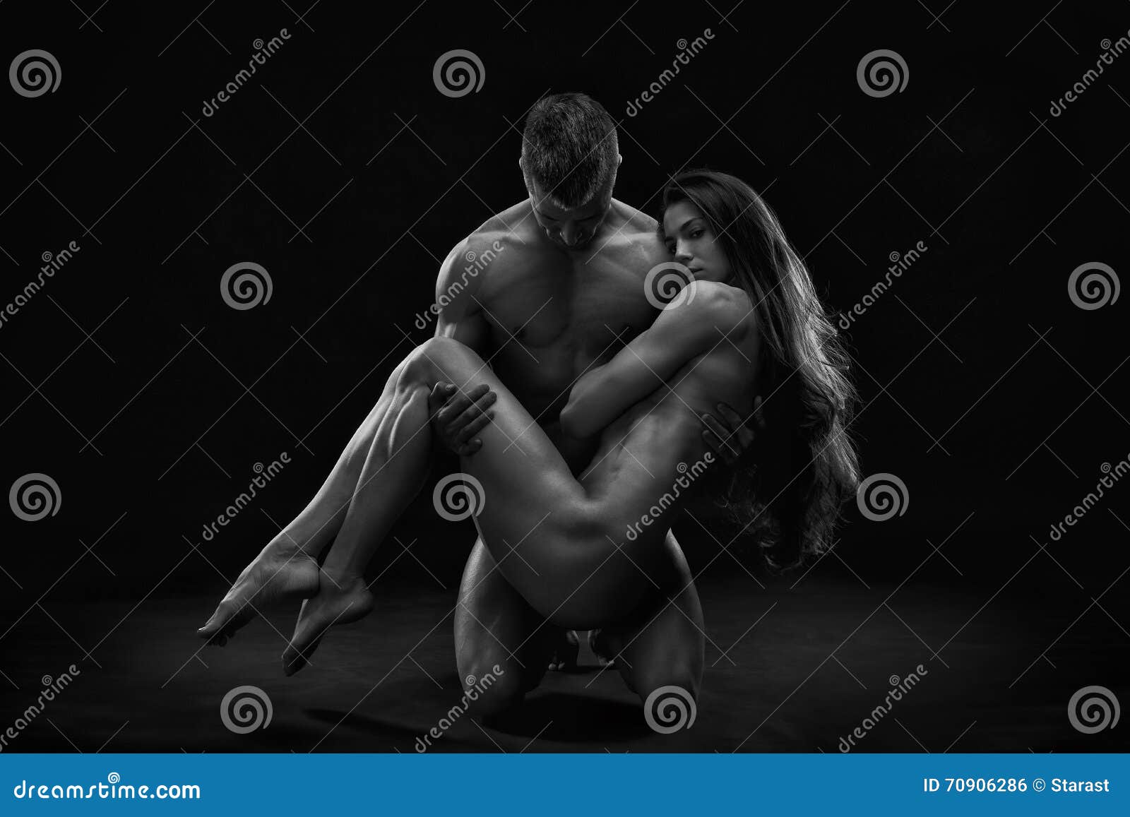 2762 Naked Couple Art Images, Stock Photos & Vectors