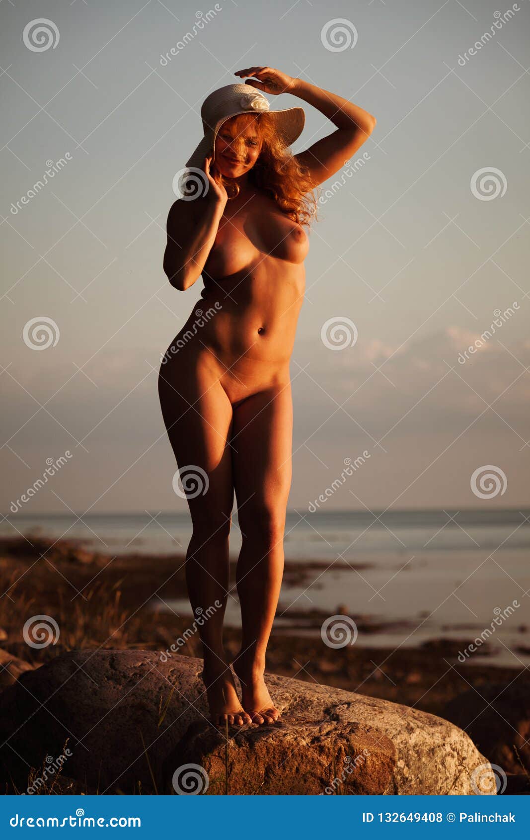 Nude Women Sun