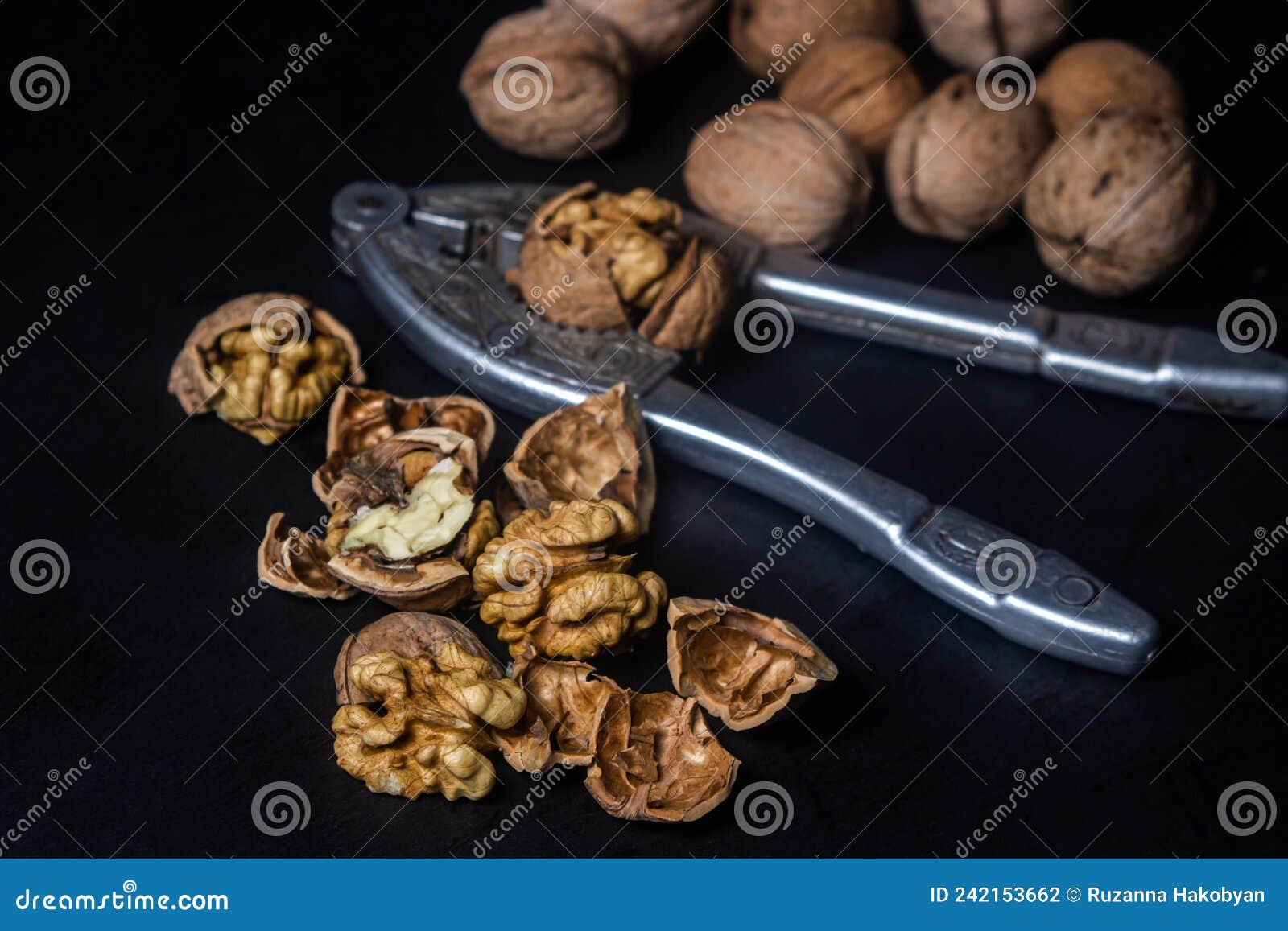 CASCA NUECES ACERO NEGRO