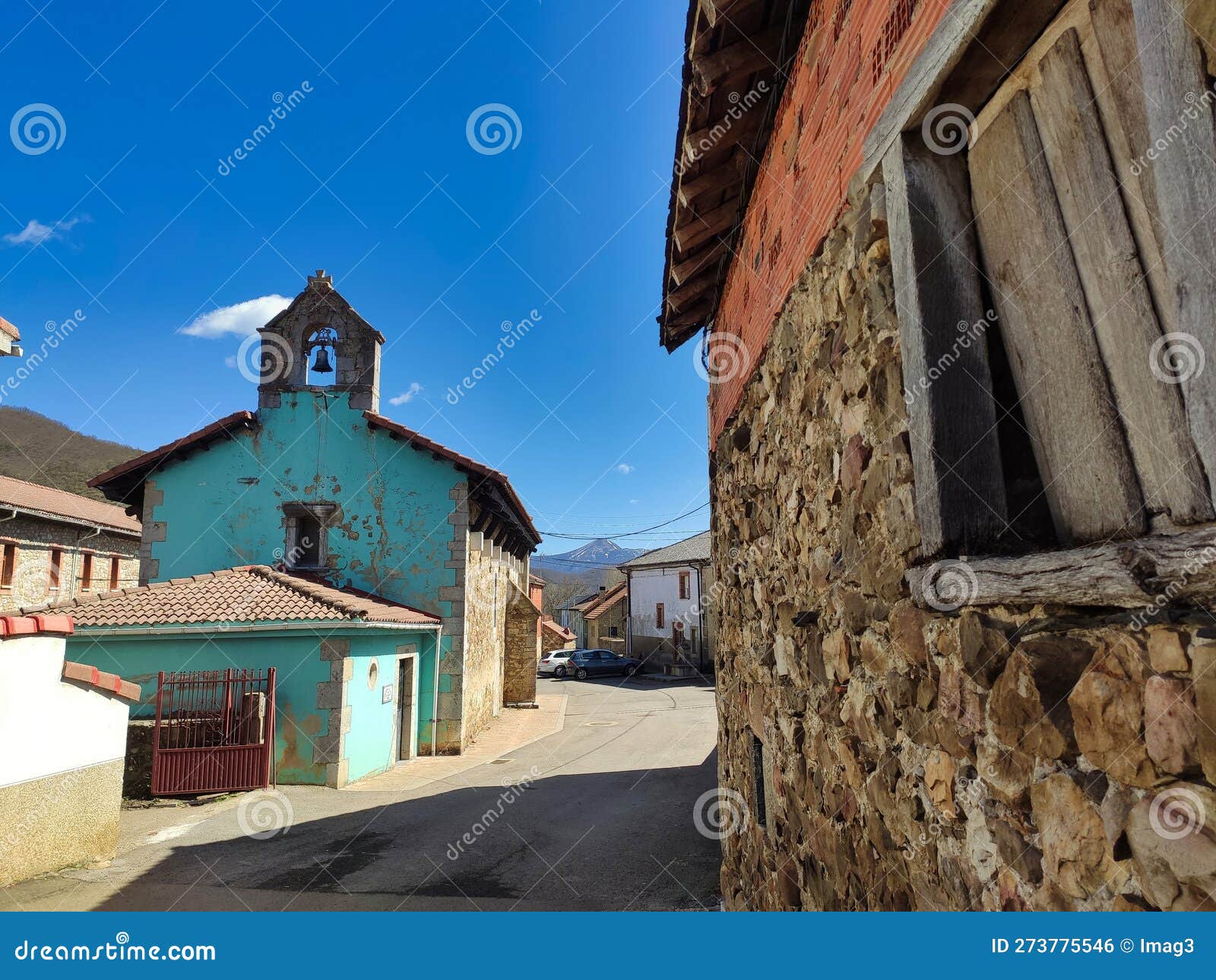 nuestra seÃ±ora de la puente church, acebedo village, montaÃ±a de riaÃ±o y mampodre regional park, leon province, spain