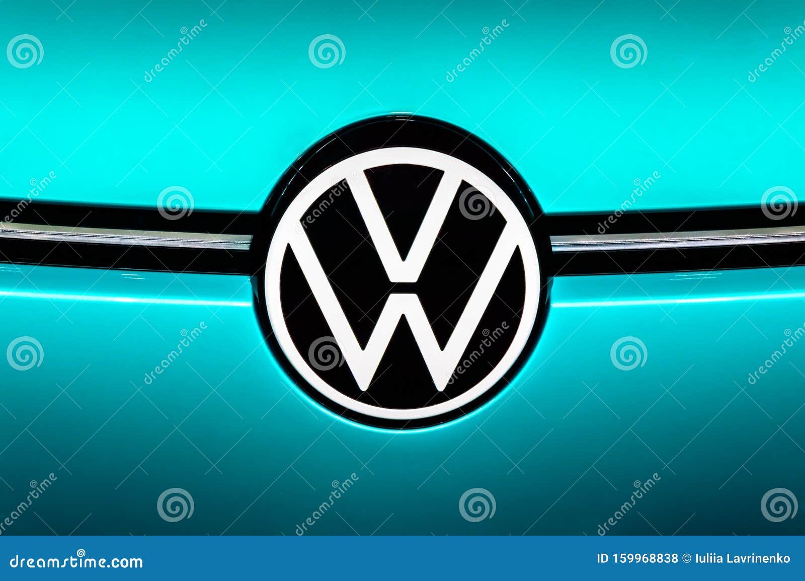Nuevo Logotipo Volkswagen VW Para Automóviles Eléctricos En El Salón Del  Automóvil De Frankfurt De La IAA Foto de archivo editorial - Imagen de  menta, concepto: 159968838