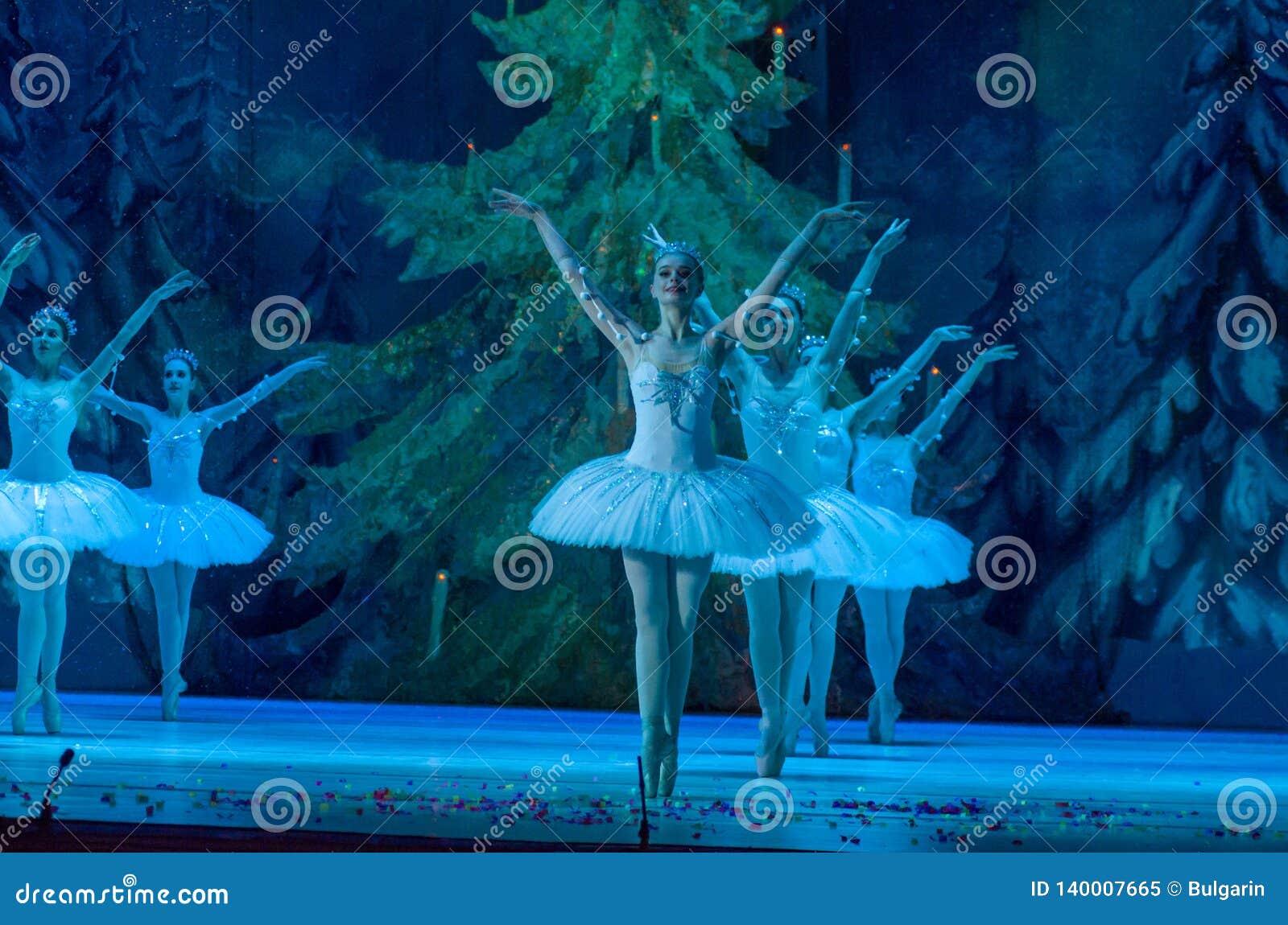 Nutcracker ballet editorial image. Image of christmas 140007665