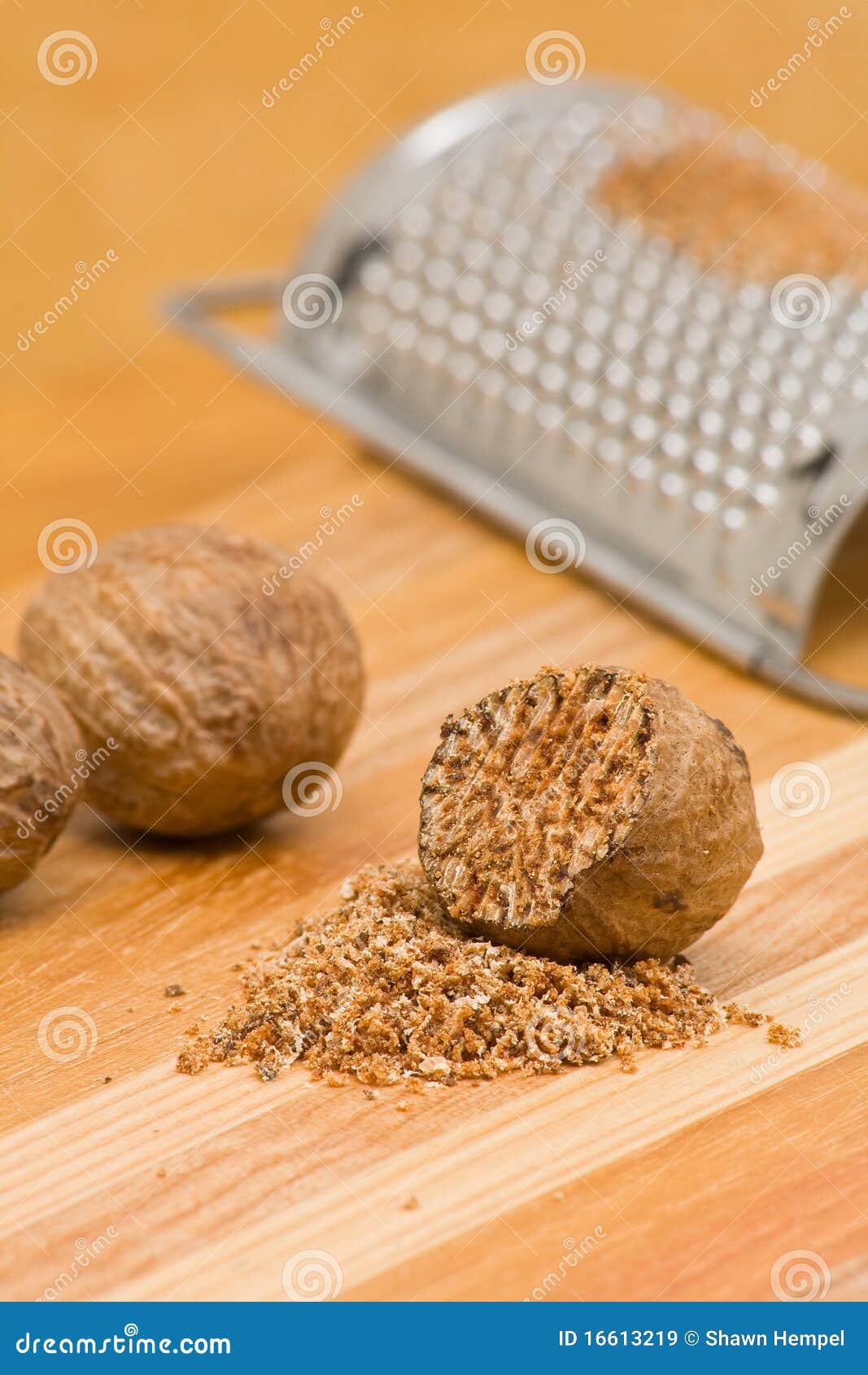 Nutmeg with grinder stock image. Image of grind, fresh 16613219
