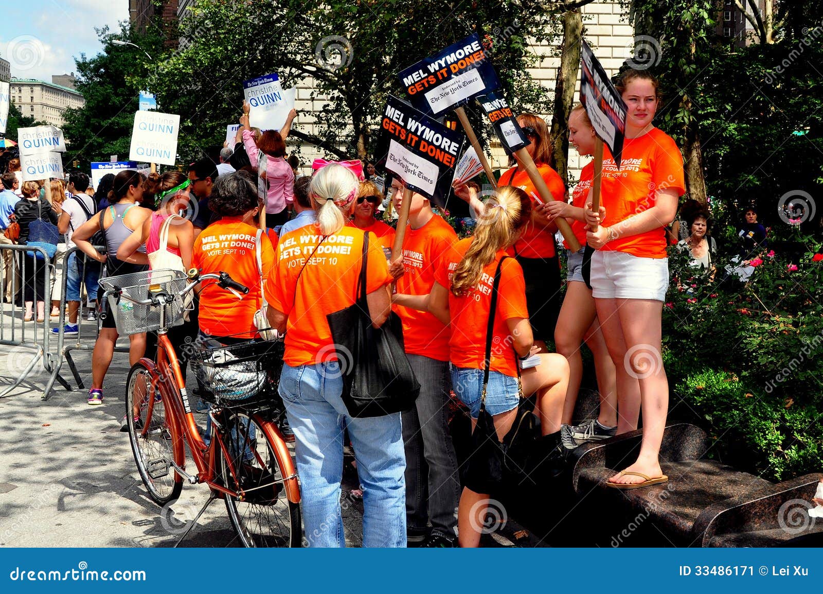 NYC Volunteers Campaigning for Democratic Candidate Editorial Photo