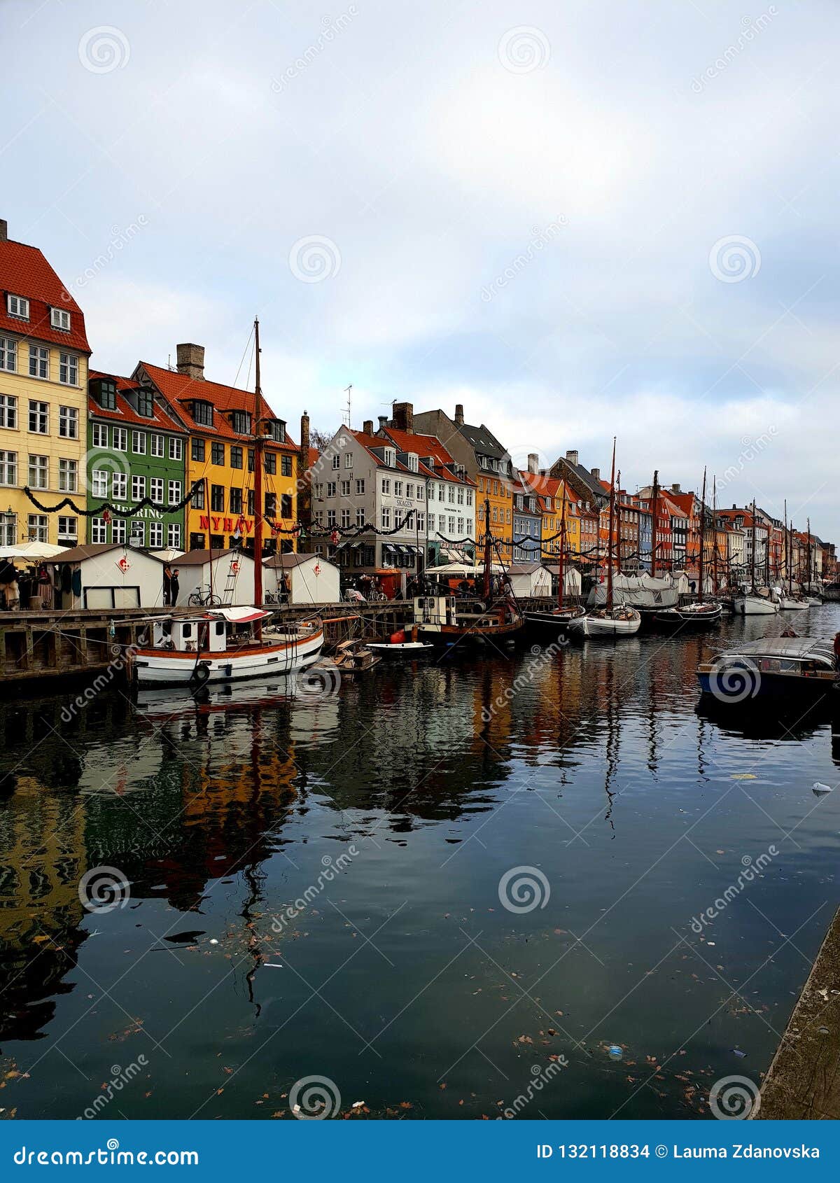 Nyhavn editorial stock image. Image of copenhagen, nyhavn - 132118834