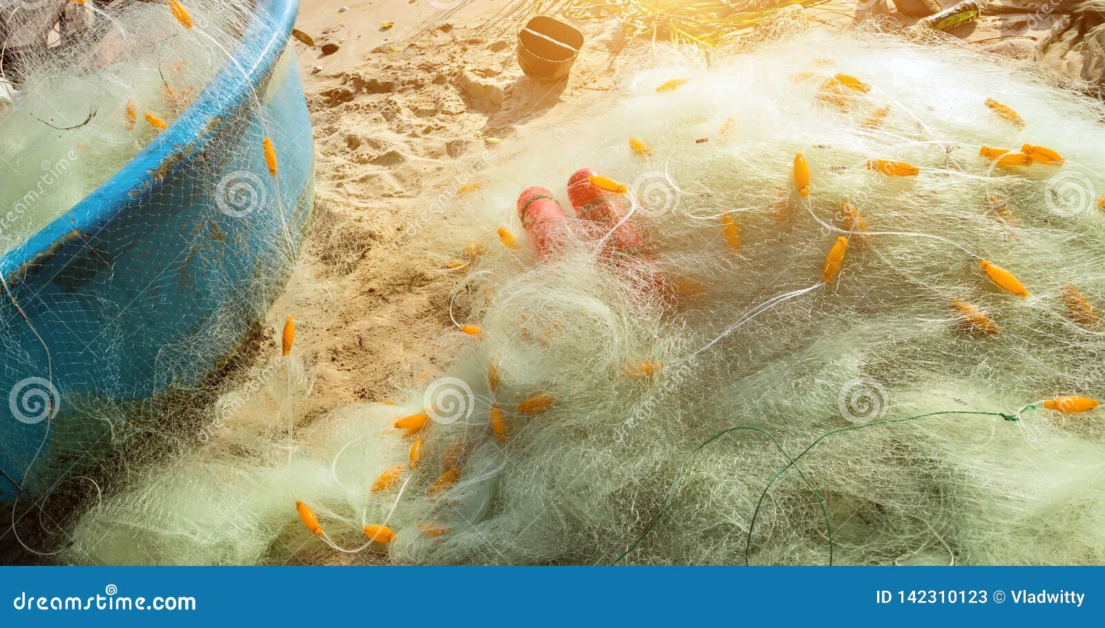 Nylon Fishing Net Float Line Attached L Plastic Floats Basket Boats Stock  Image - Image of ocean, fishnet: 142310123