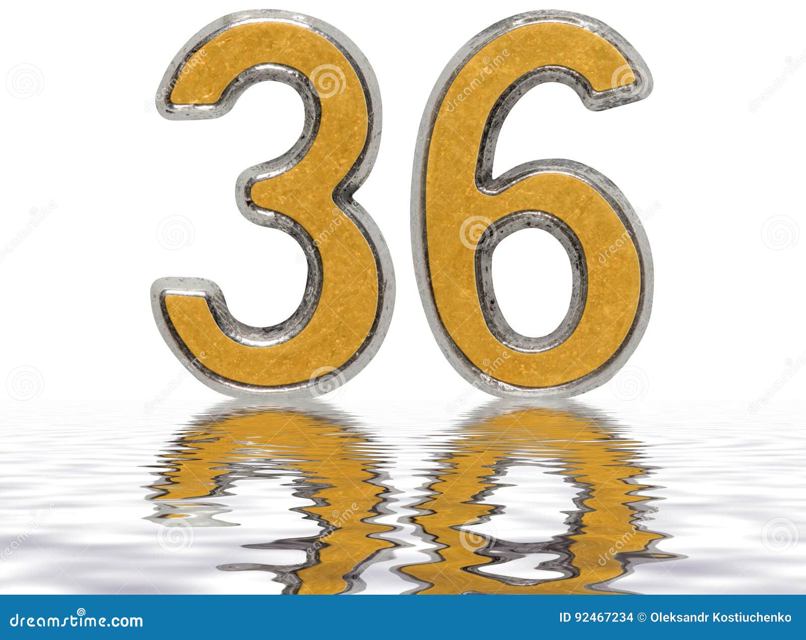 Número 36, Treinta Y Seis, Reflejado En La Superficie Del Agua, Aislada