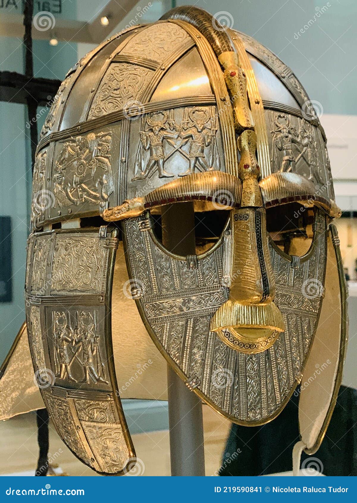 O Capacete Sutton Hoo é Um Capacete Anglosaxon Ornamentosamente ...