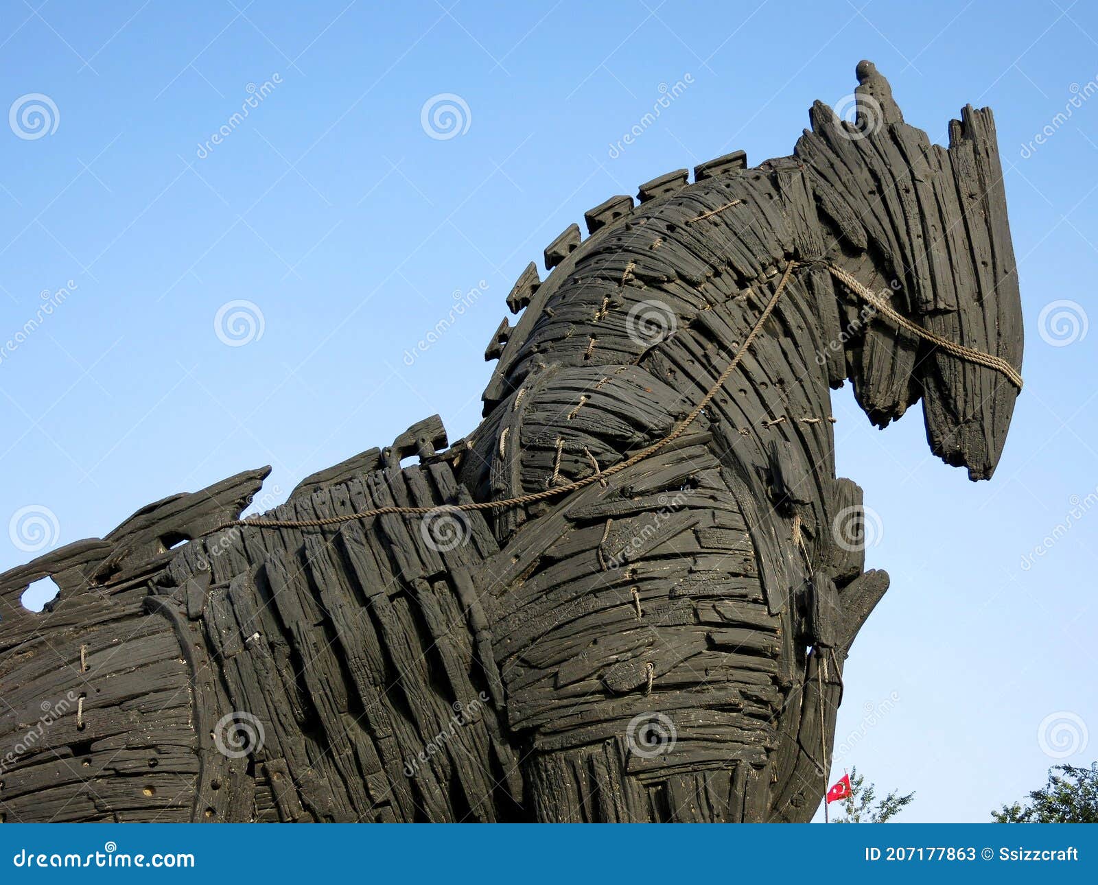 Foto de Canareplica De Cavalo De Tróiacanakkale Waterfront Dardanelles  Turquia O Cavalo De Tróia Da Guerra De Tróia Que Os Gregos Costumavam  Entrar Na Cidade Independente De Tróia E Ganhar A Guerra