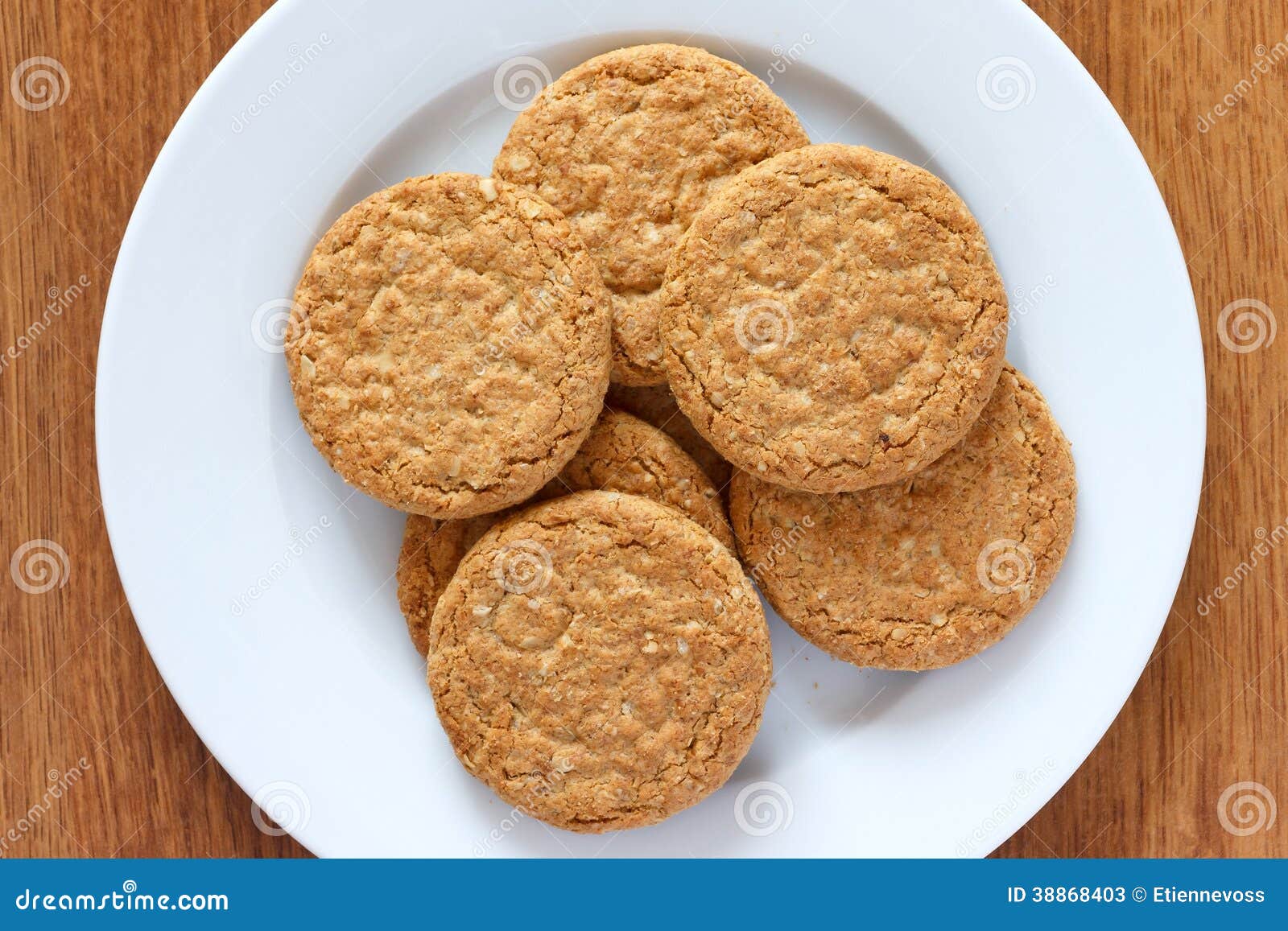 Вставляем cookie. Овсяное печенье вид сверху. Тарелка с печеньем. Овсяное печенье на тарелке. Овсяное печенье на белой тарелке.