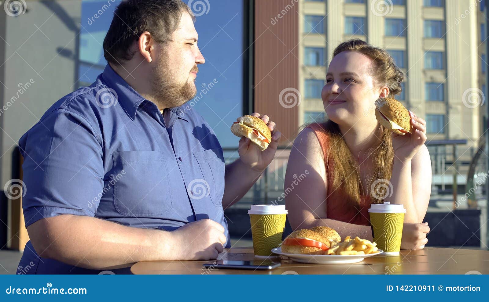 Chicks date do guys fat Why Women