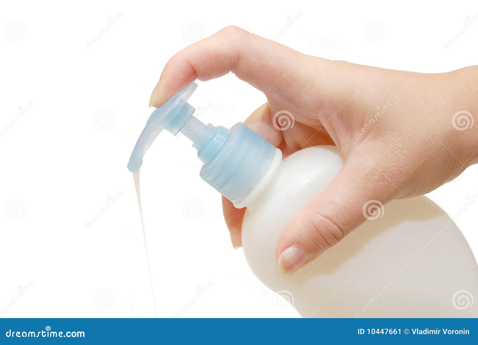 Objeto - botella de jabón líquido en mano femenina