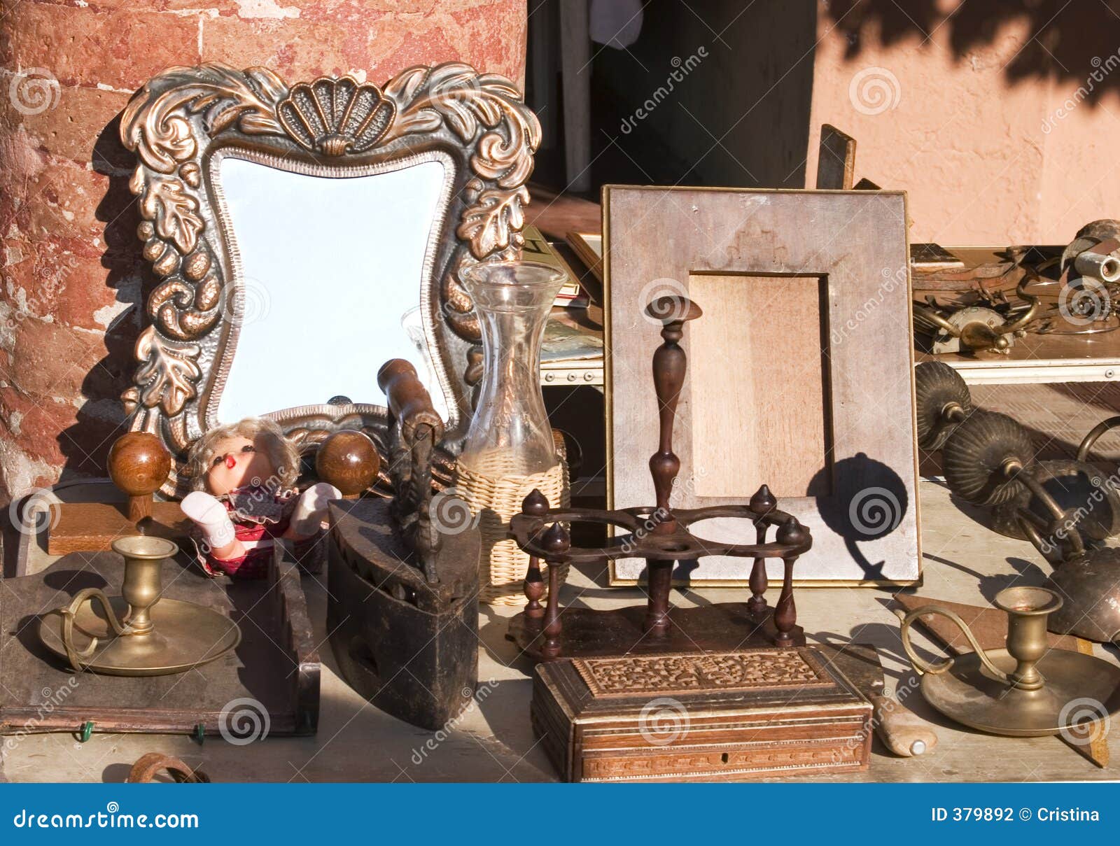 Objetos antiguos foto de archivo. Imagen de antigüedad 379892