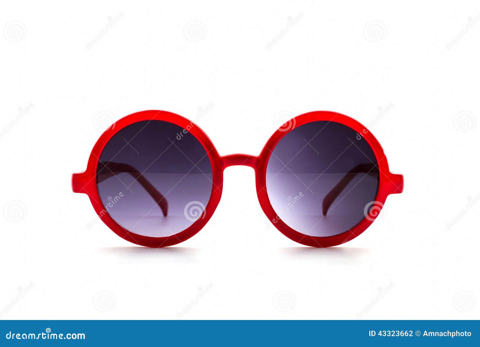 Donna Con Gli Occhiali Da Sole Alla Moda Fotografia Stock - Immagine Di - Foto 13