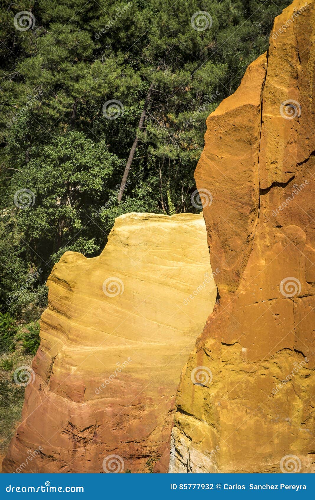 ochre rocks or carriere d`ocre at roussillon